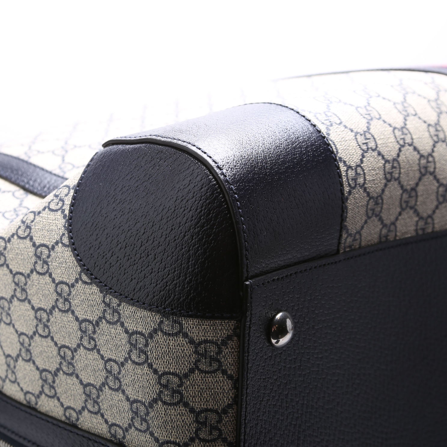Gucci 724642 Savoy Maxi Duffle