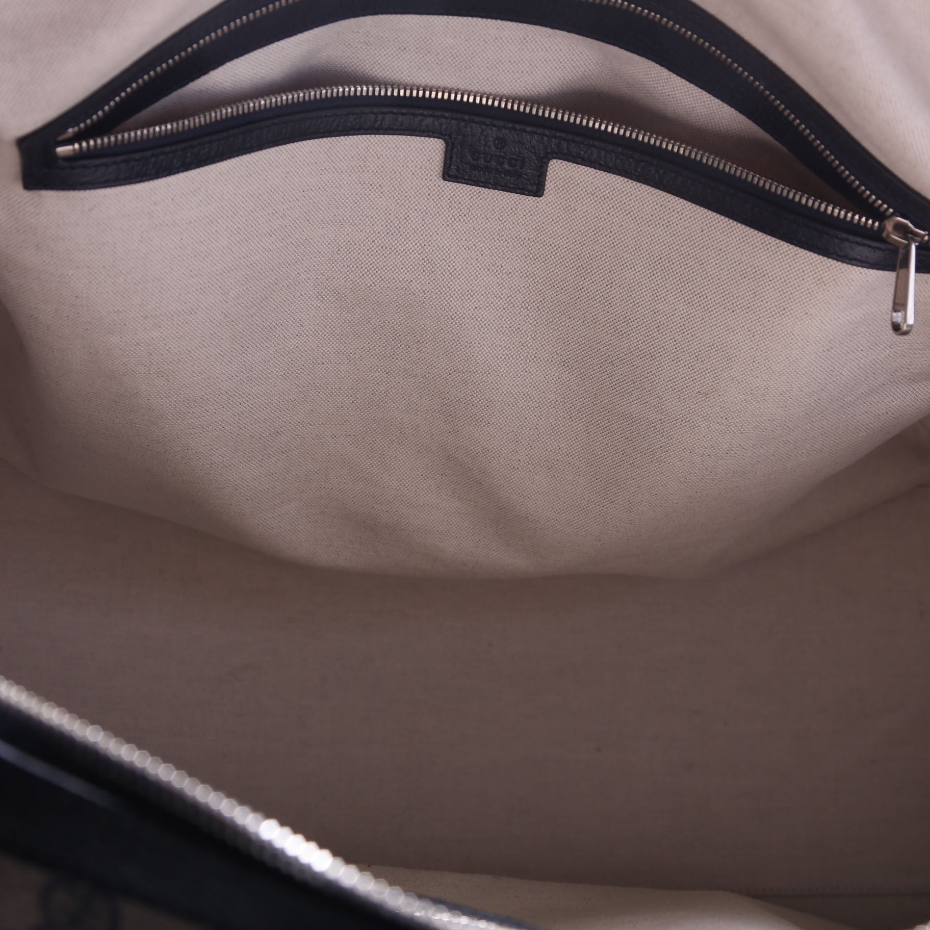 Gucci 724642 Savoy Maxi Duffle