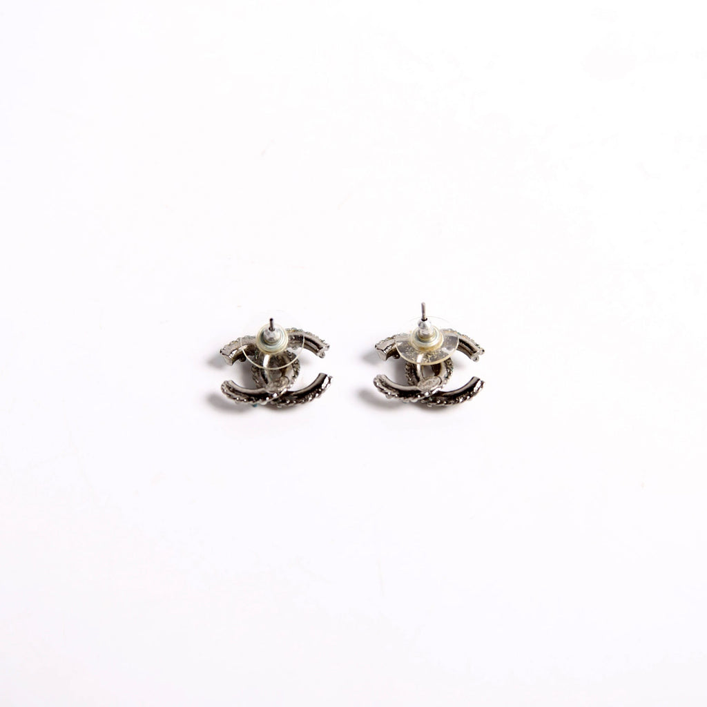 Chanel CC Pearl/Enamel Studs