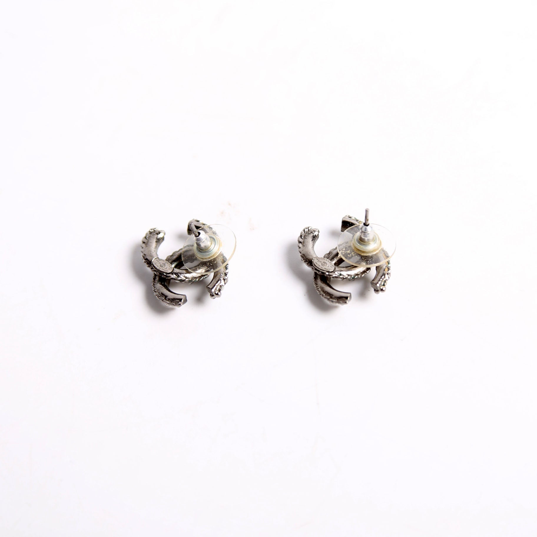 Chanel CC Pearl/Enamel Studs