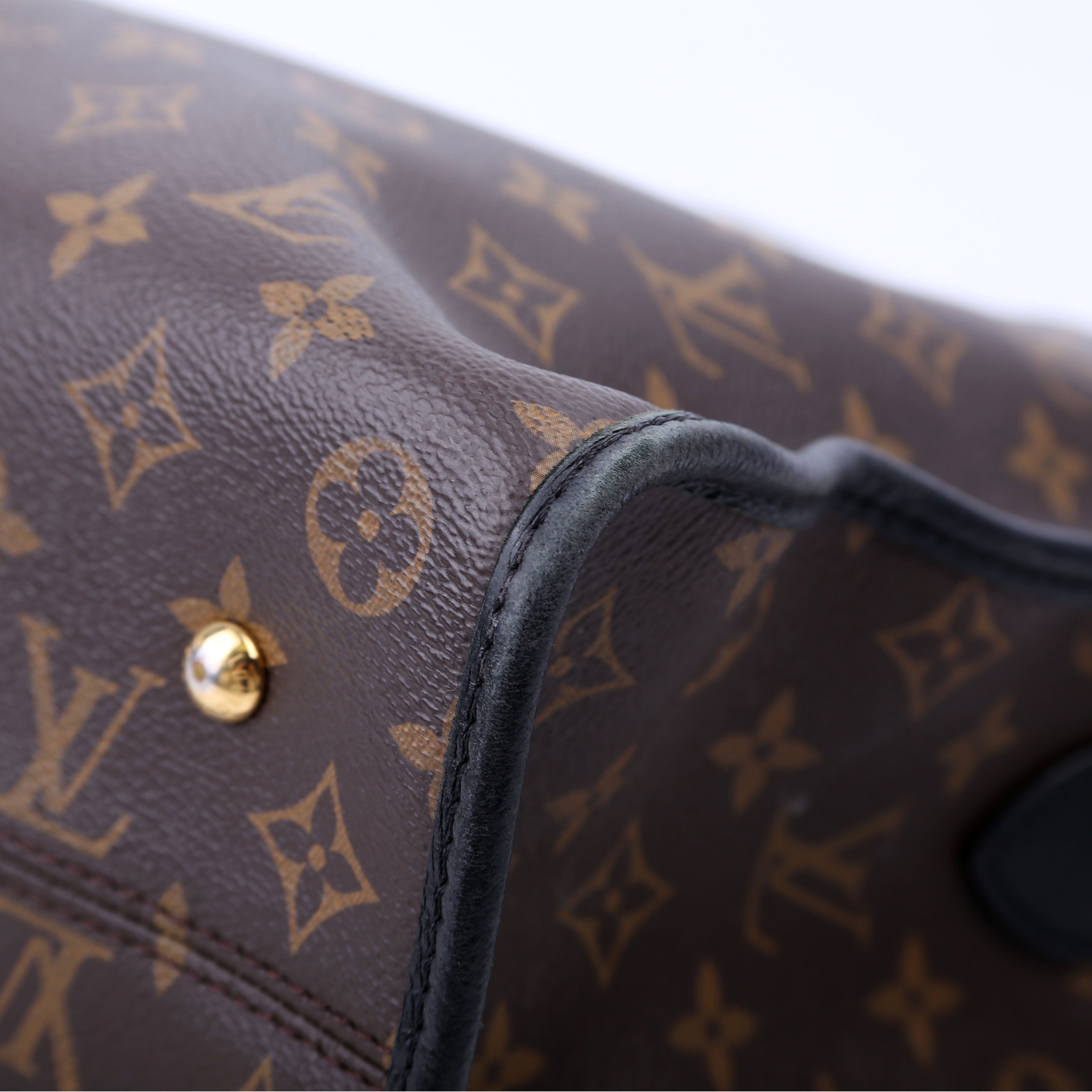 Louis Vuitton Popincourt NM MM Monogram Black
