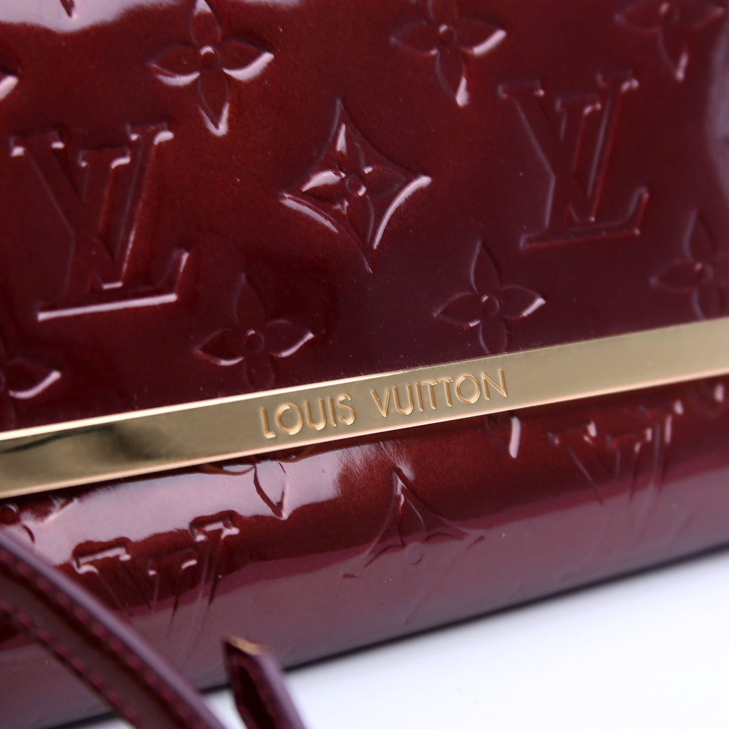 Louis Vuitton Rossmore Clutch PM Vernis Maroon