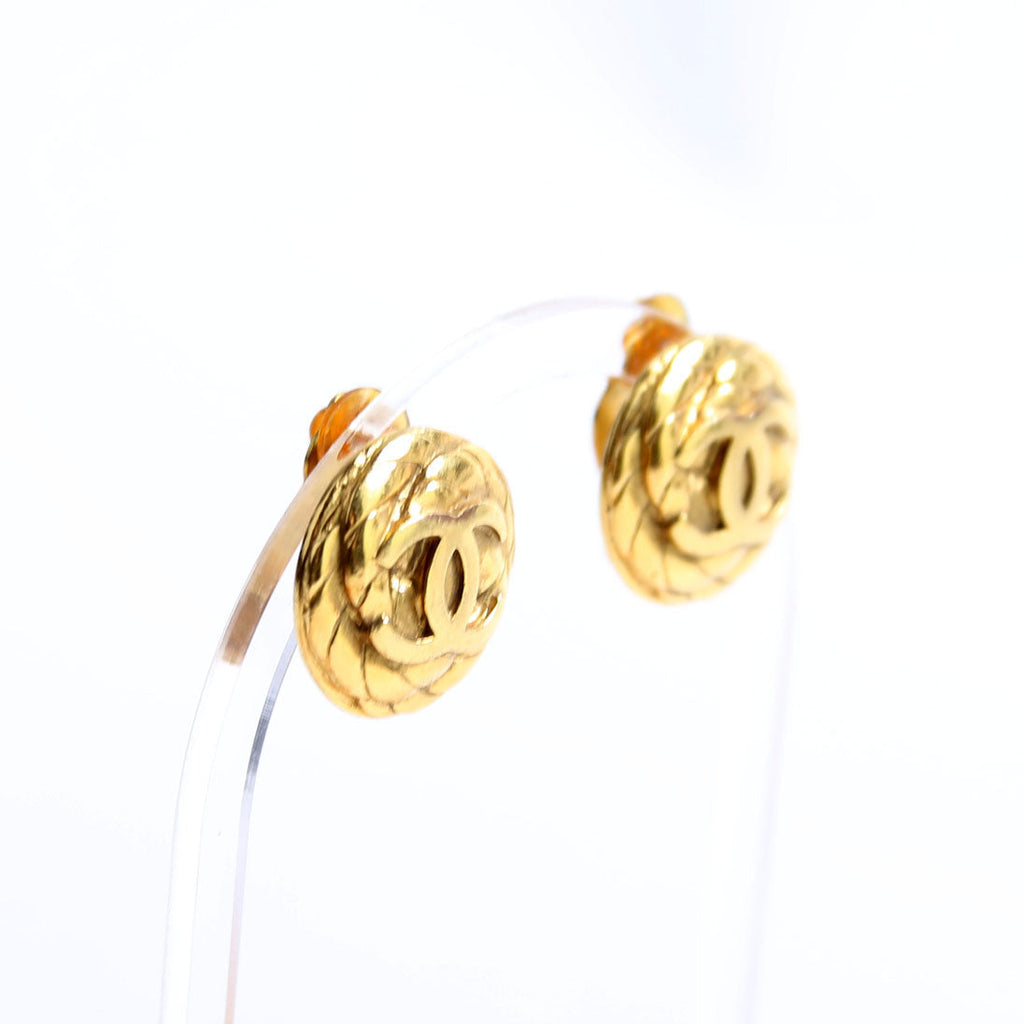 Chanel CC Quilted Clip-On Vintage Earrings Gold