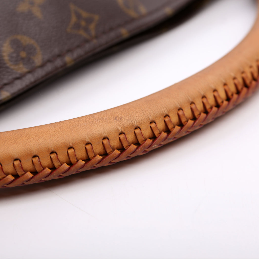 Louis Vuitton Artsy MM Monogram
