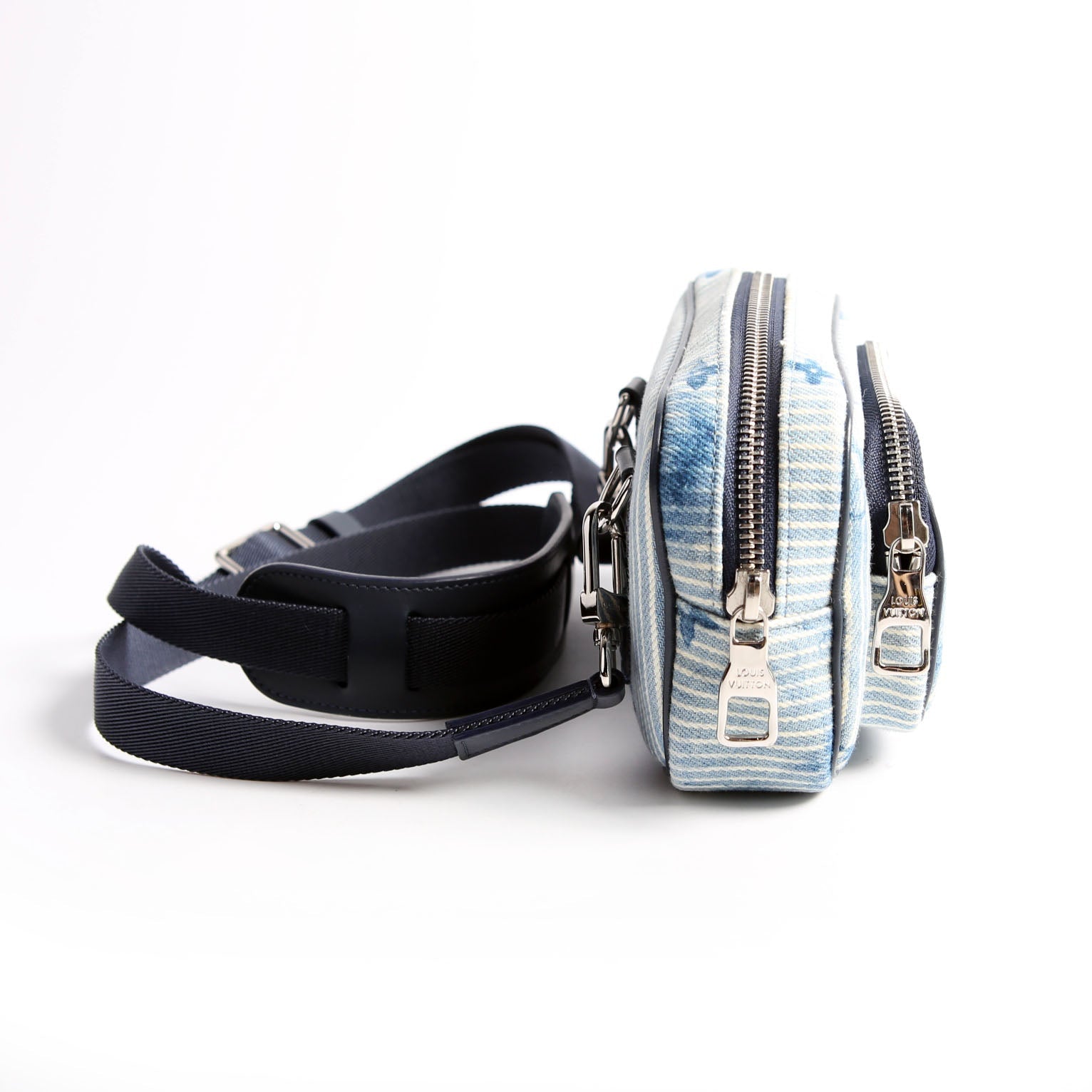 Louis Vuitton Outdoor Pouch Monogram Watercolor Hickory Denim