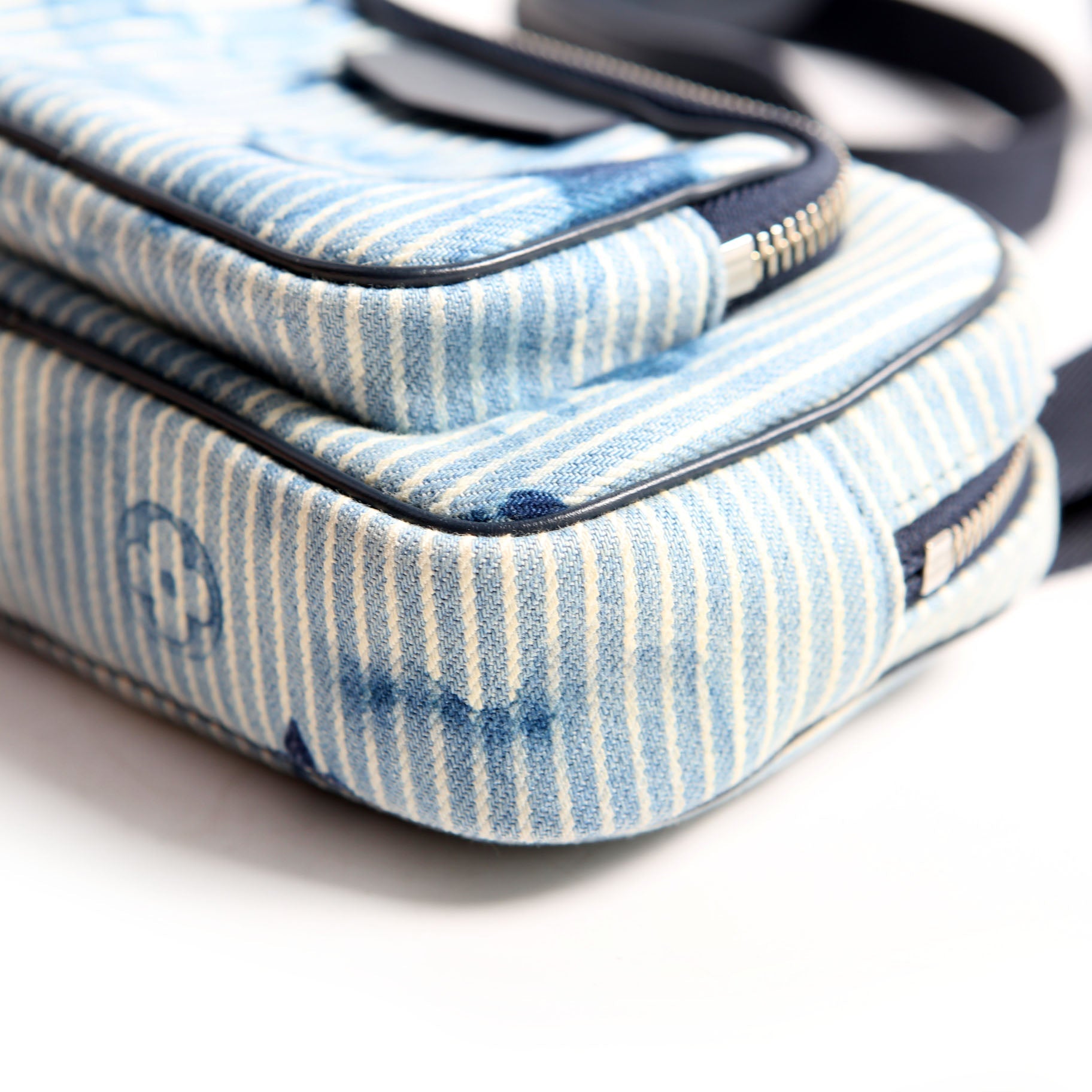 Louis Vuitton Outdoor Pouch Monogram Watercolor Hickory Denim