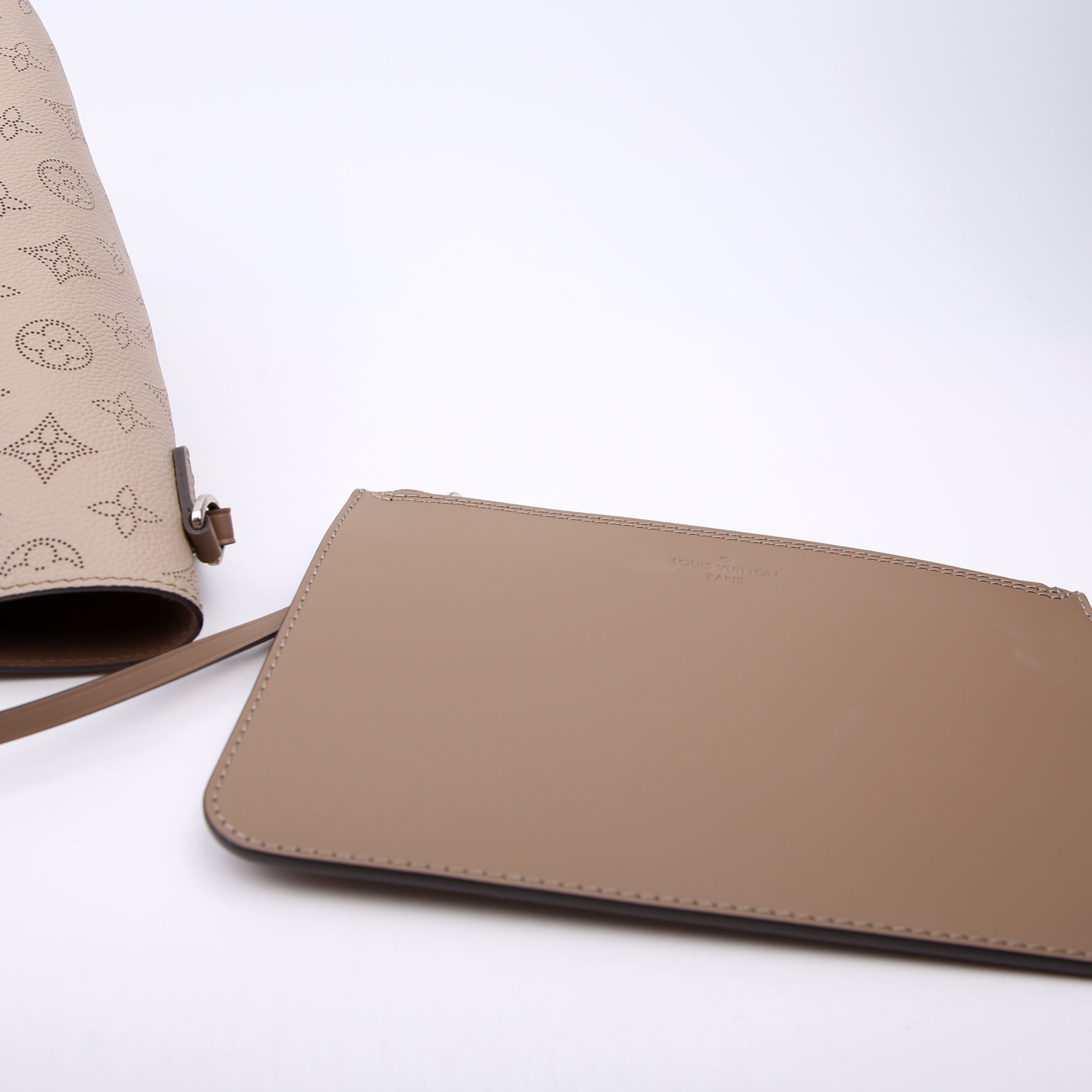Louis Vuitton Hina MM Mahina Turtledove