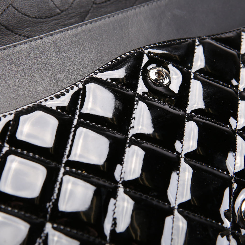 Chanel Classic Flap Max OTH 17-20M Black