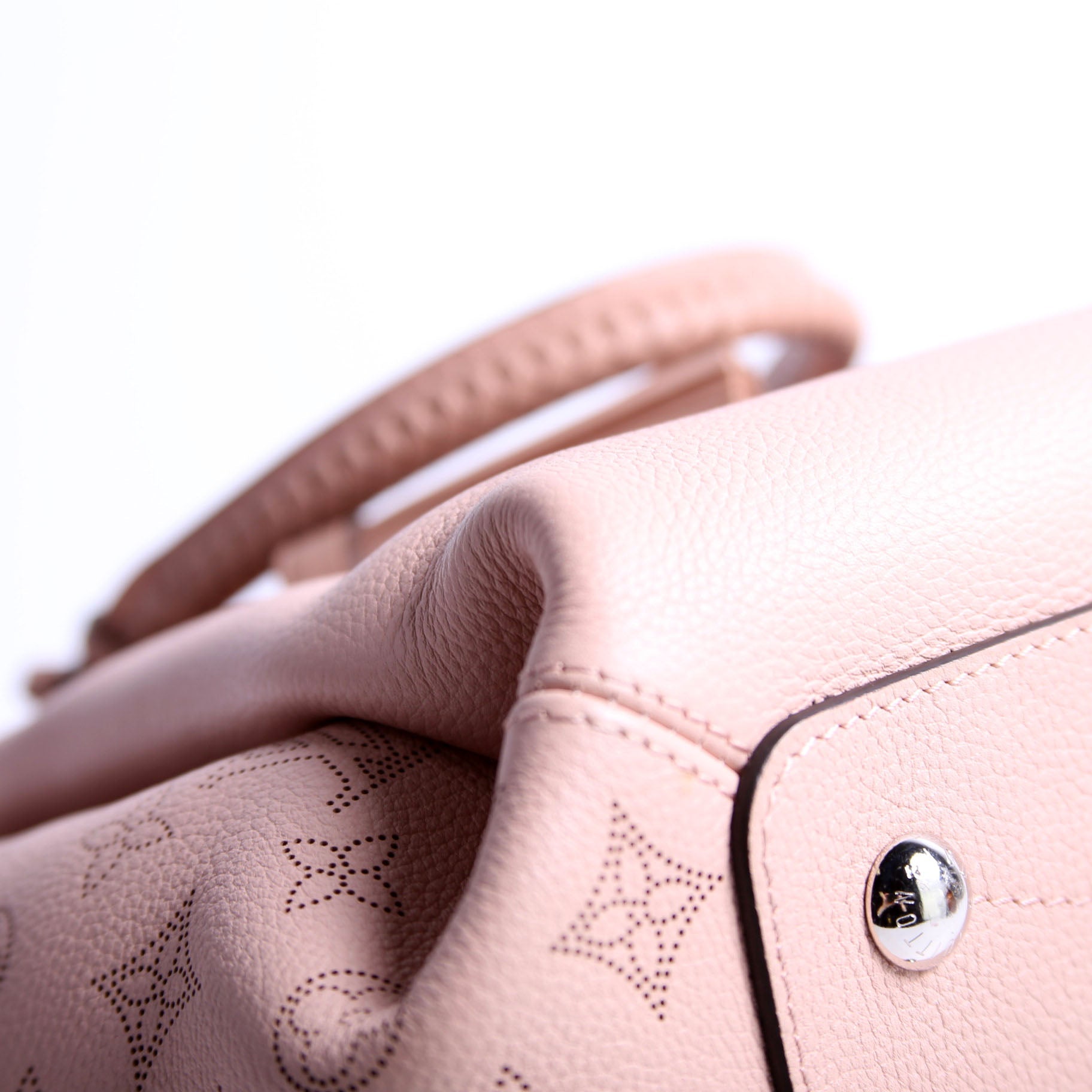 Louis Vuitton Huamea Mahina Pink