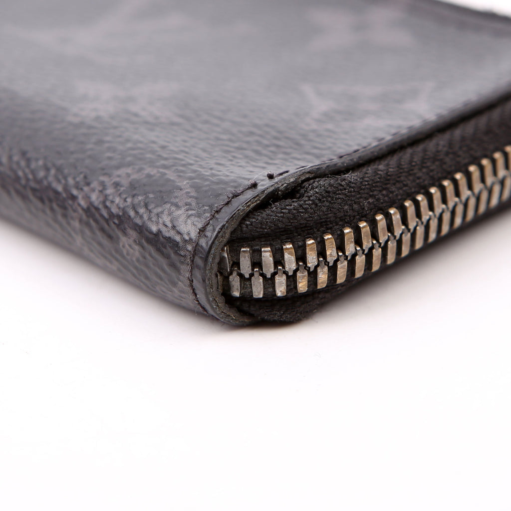 Louis Vuitton Porte Monnaie Jour Monogram Eclipse