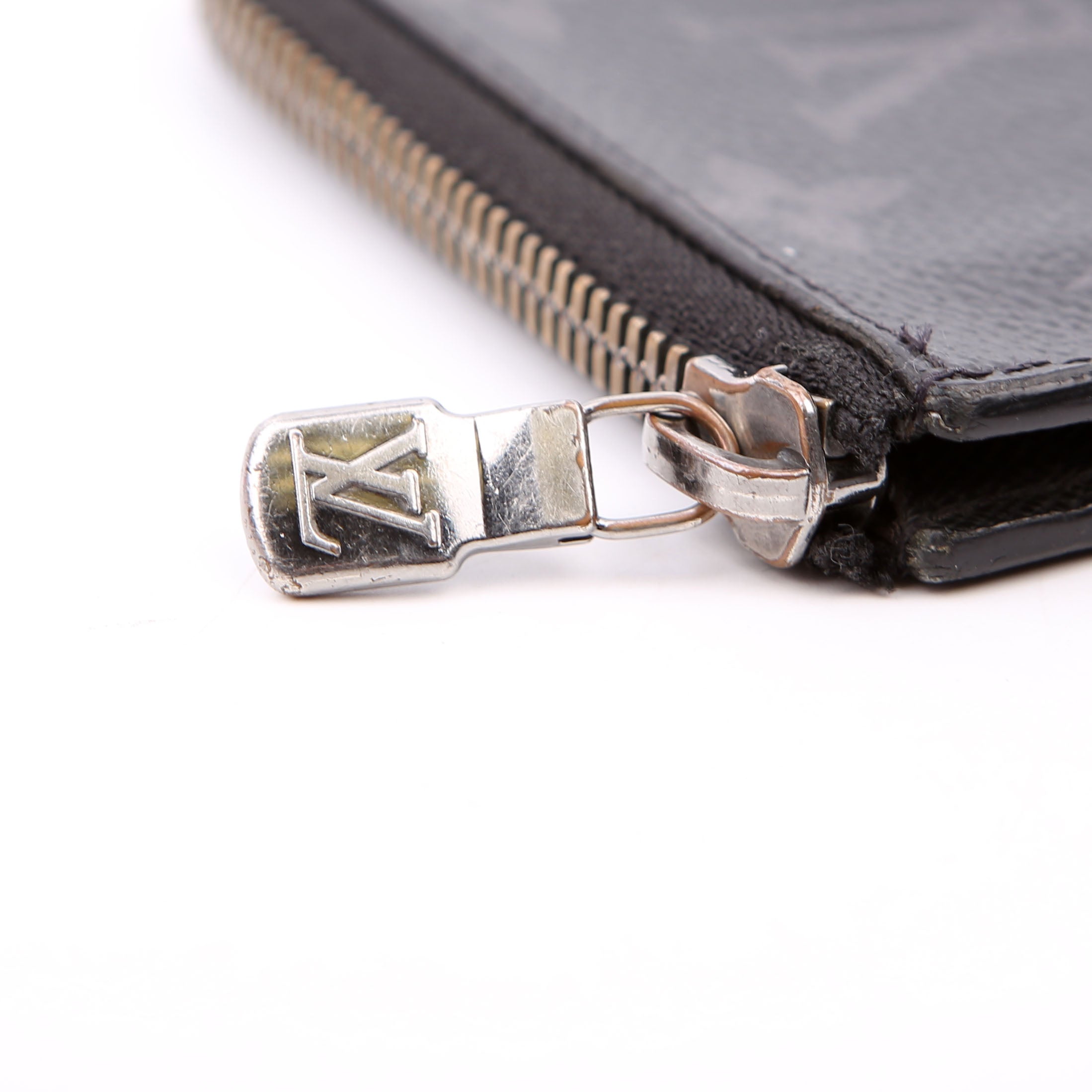 Louis Vuitton Porte Monnaie Jour Monogram Eclipse