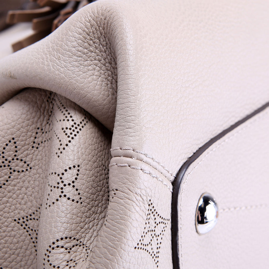 Louis Vuitton Haumea Mahina Turtledove/Brown