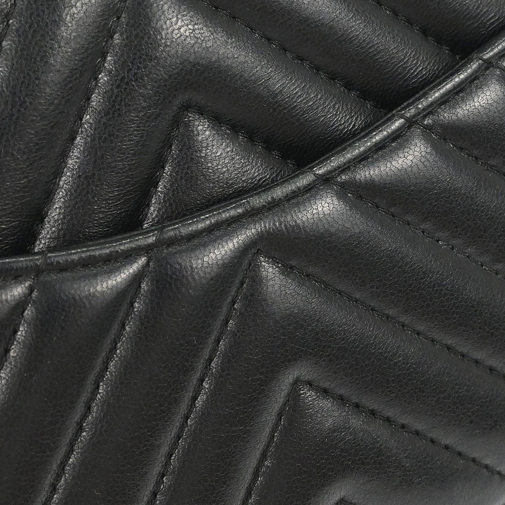 Chanel 2019 Black Lambskin Chevron Mini Classic Square Flap Shoulder Bag 17