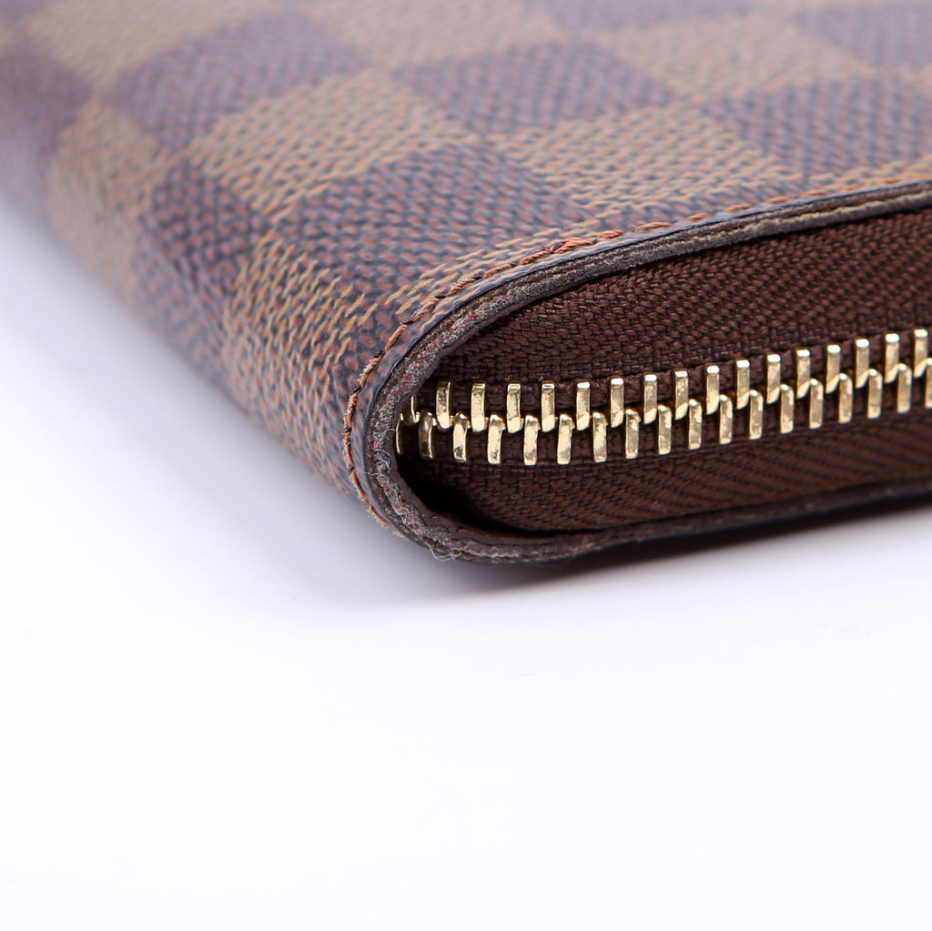 Louis Vuitton Zippy Wallet Damier Ebene