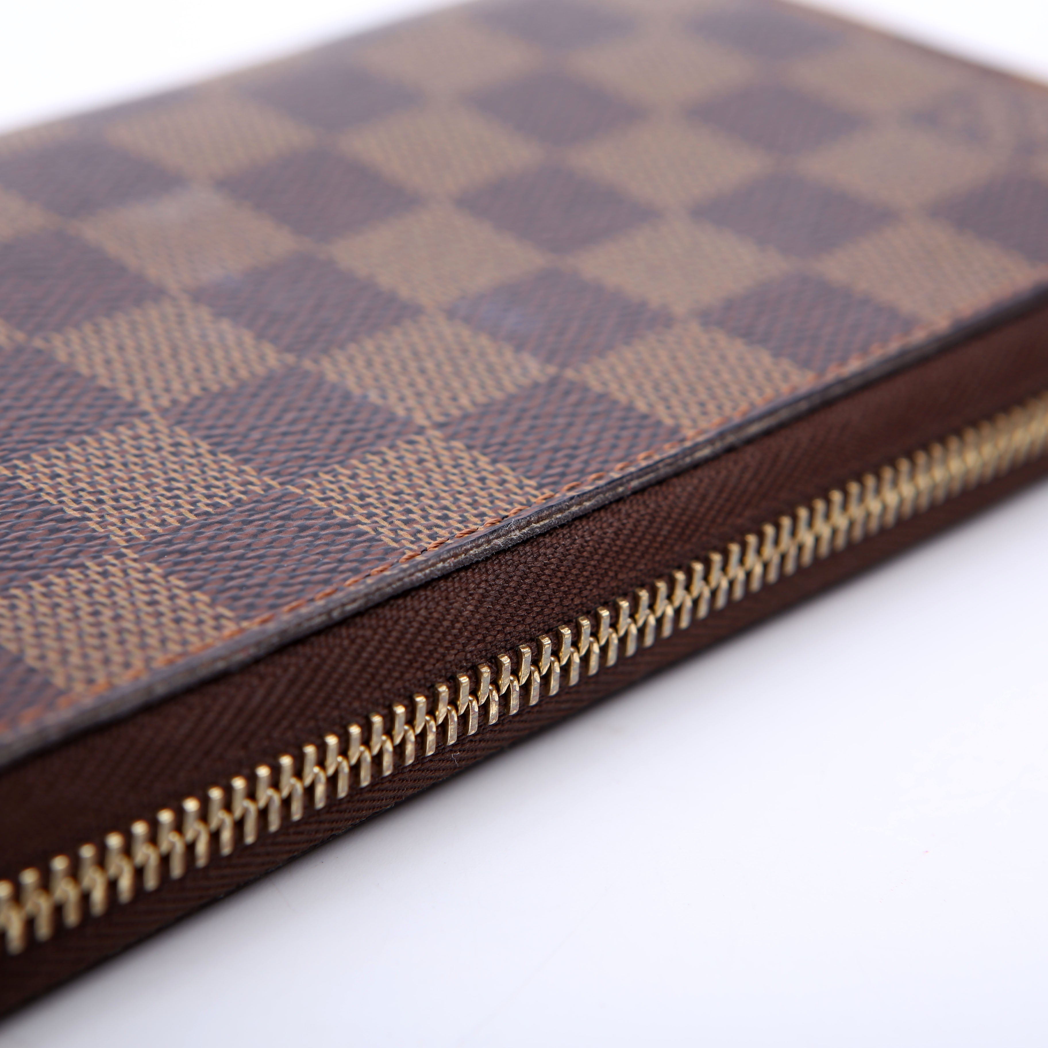 Louis Vuitton Zippy Wallet Damier Ebene