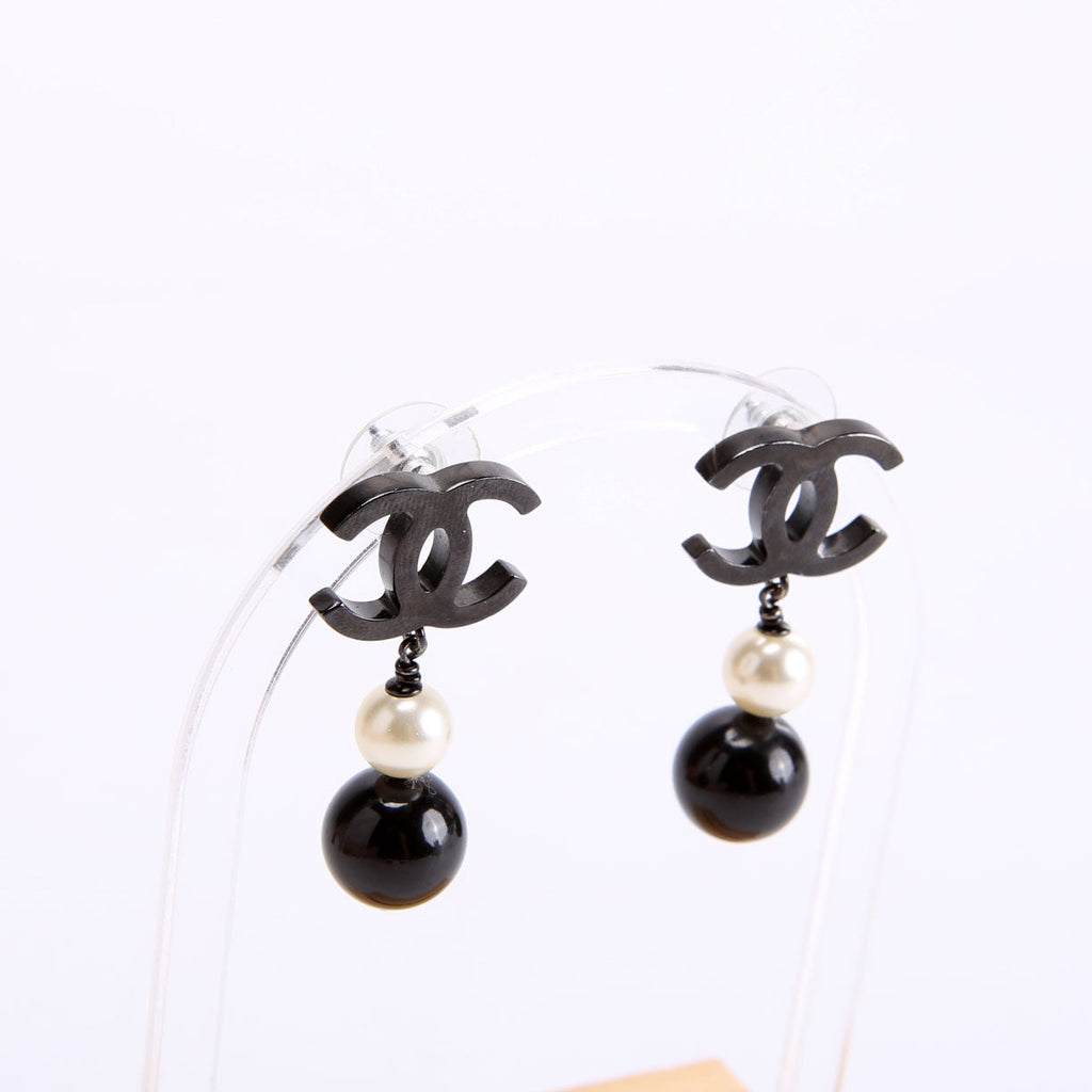 Chanel CC Pearl Drop Earrings Black/Pearl