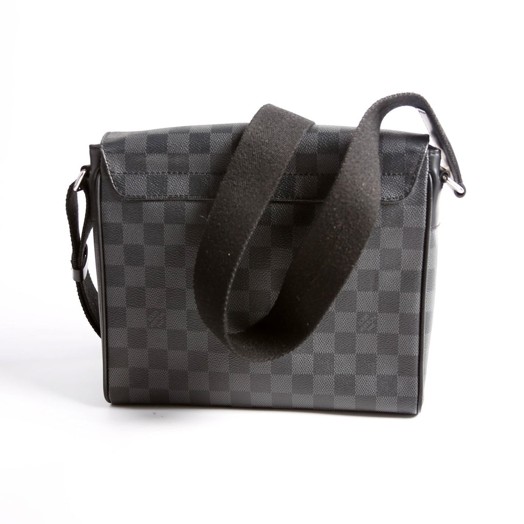 Louis Vuitton District PM Graphite