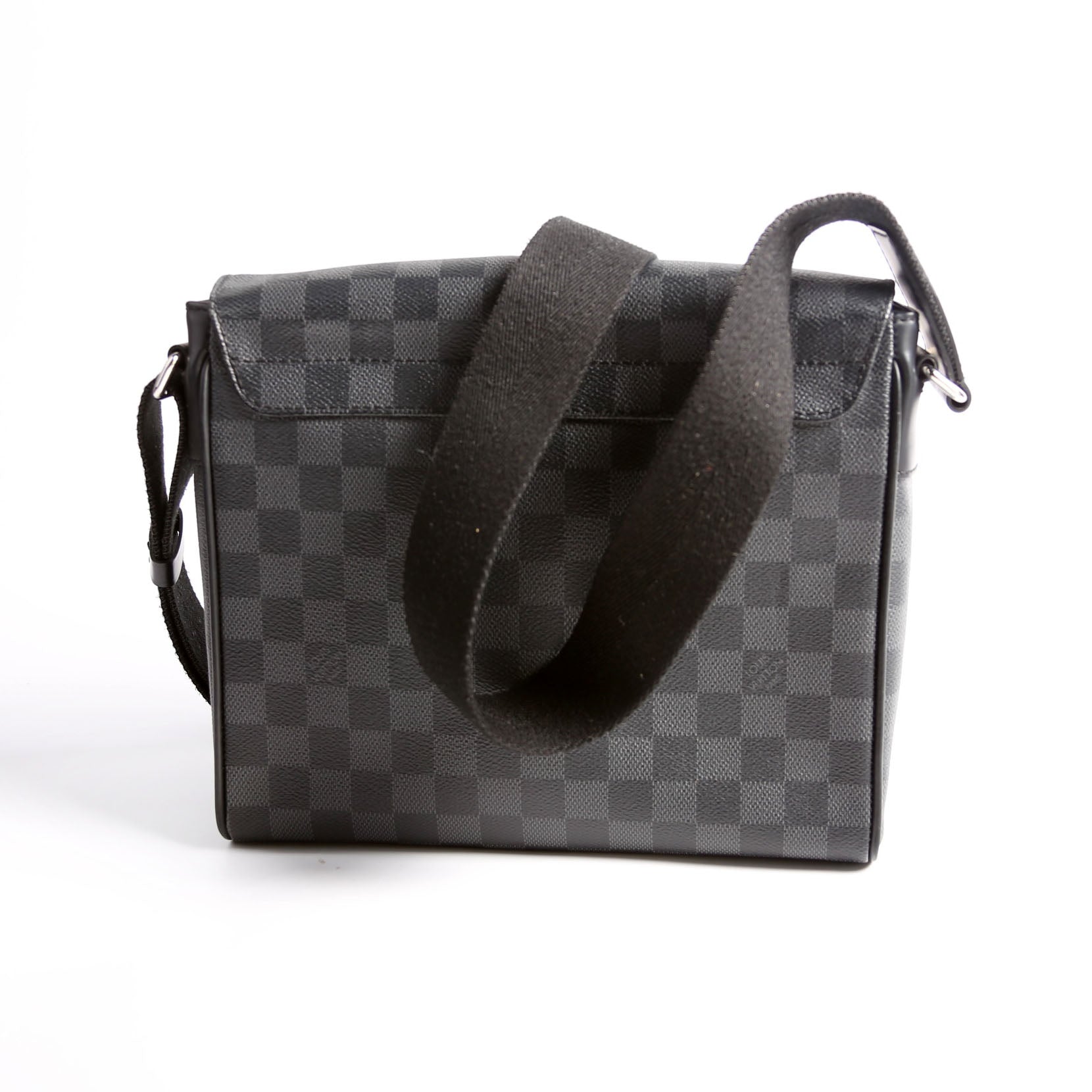 Louis Vuitton District PM Graphite