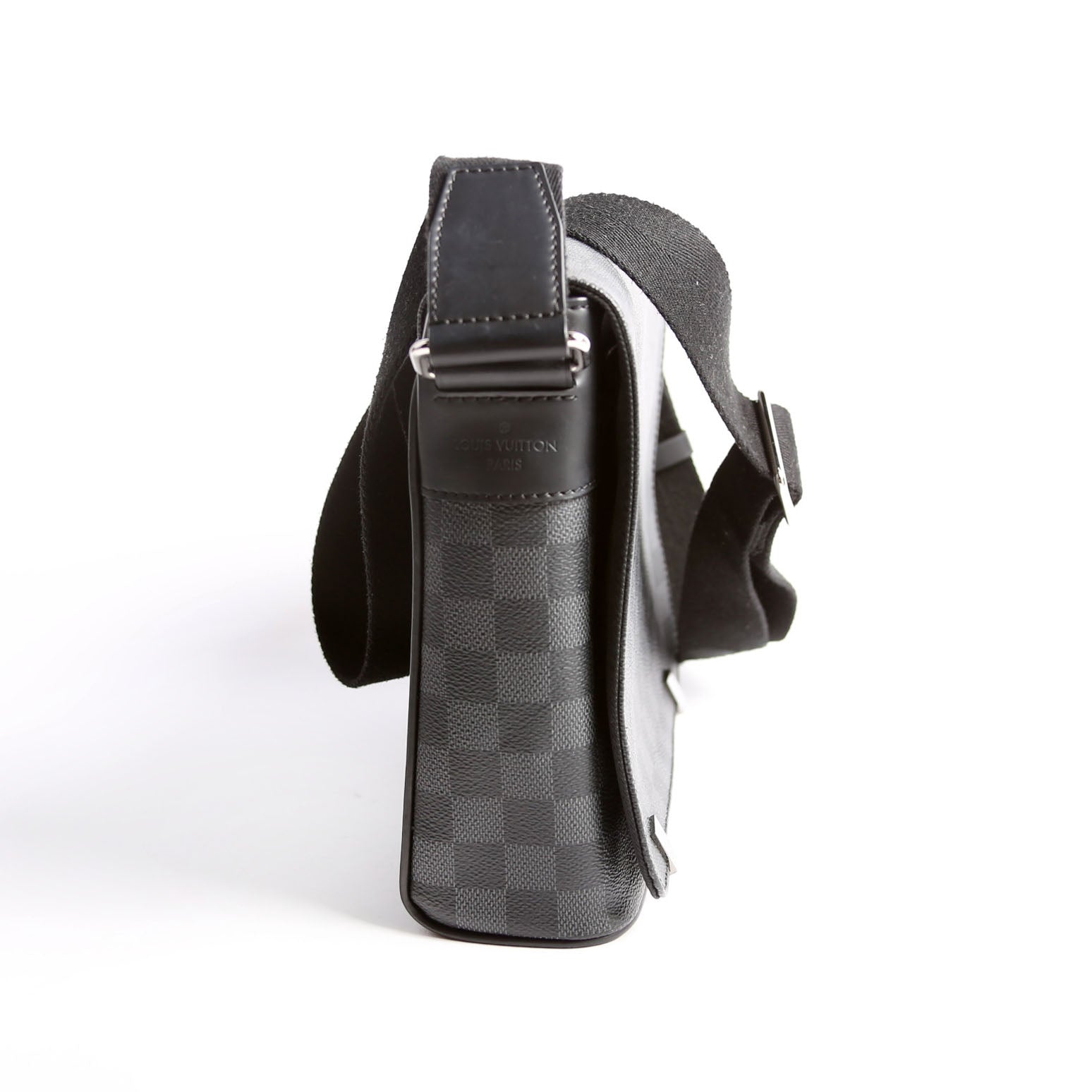Louis Vuitton District PM Graphite