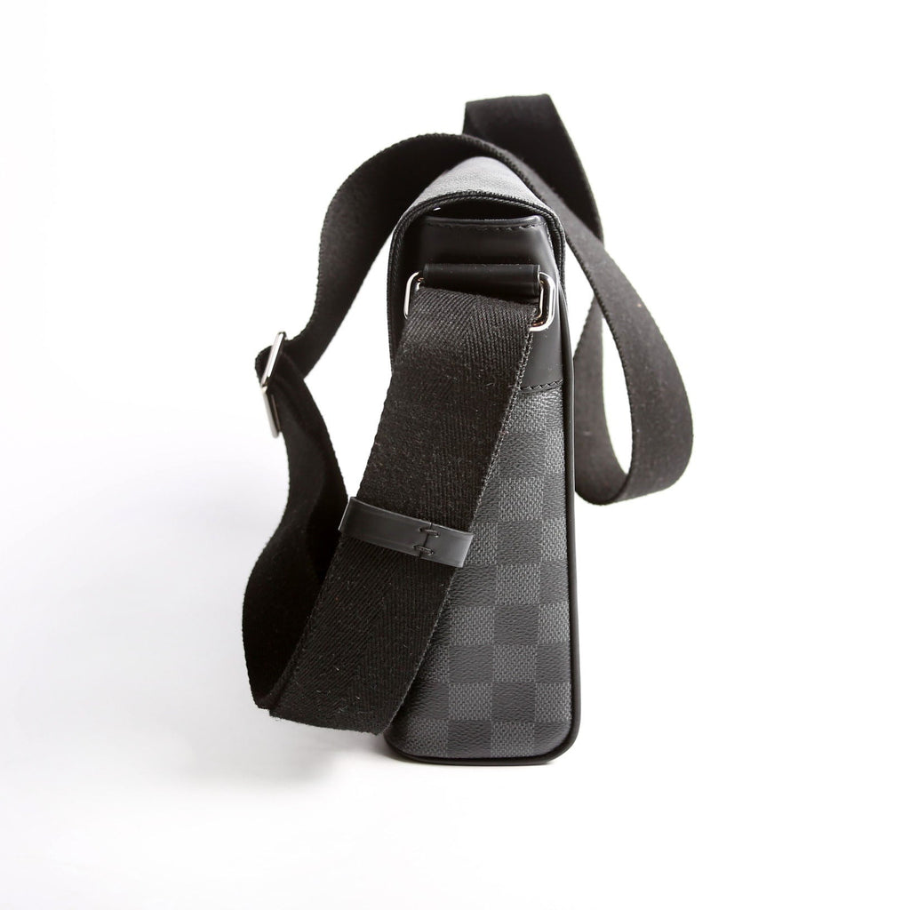 Louis Vuitton District PM Graphite