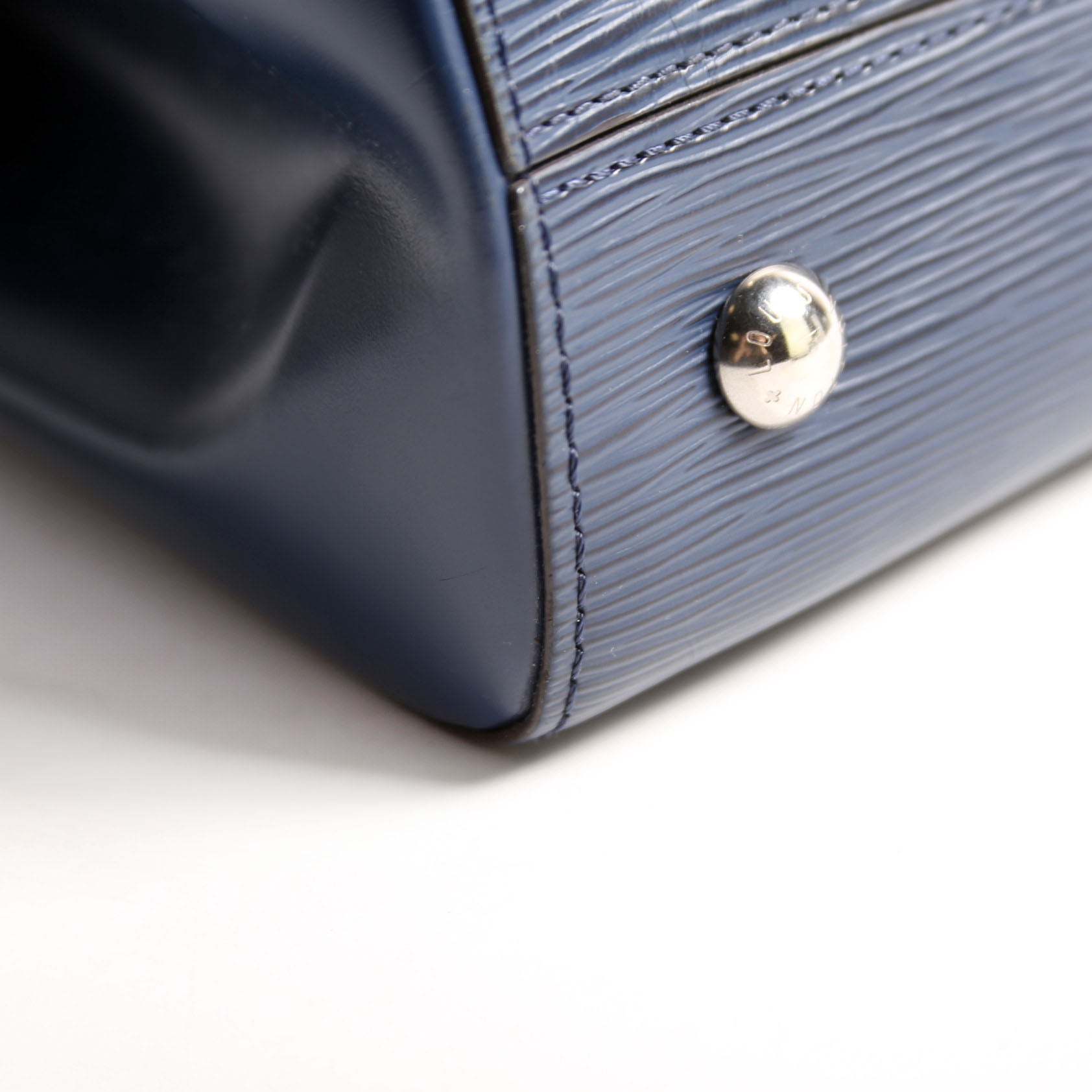 Louis Vuitton Cluny MM Epi Blue