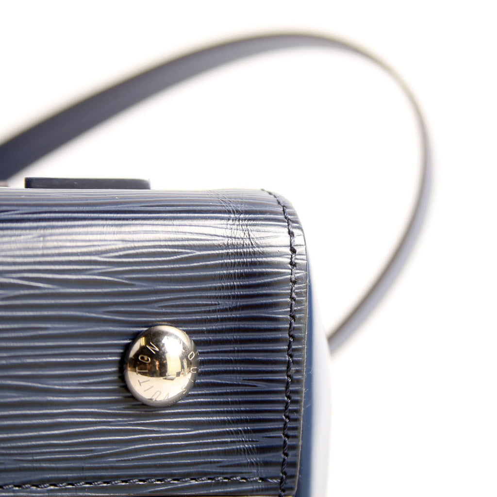 Louis Vuitton Cluny MM Epi Blue