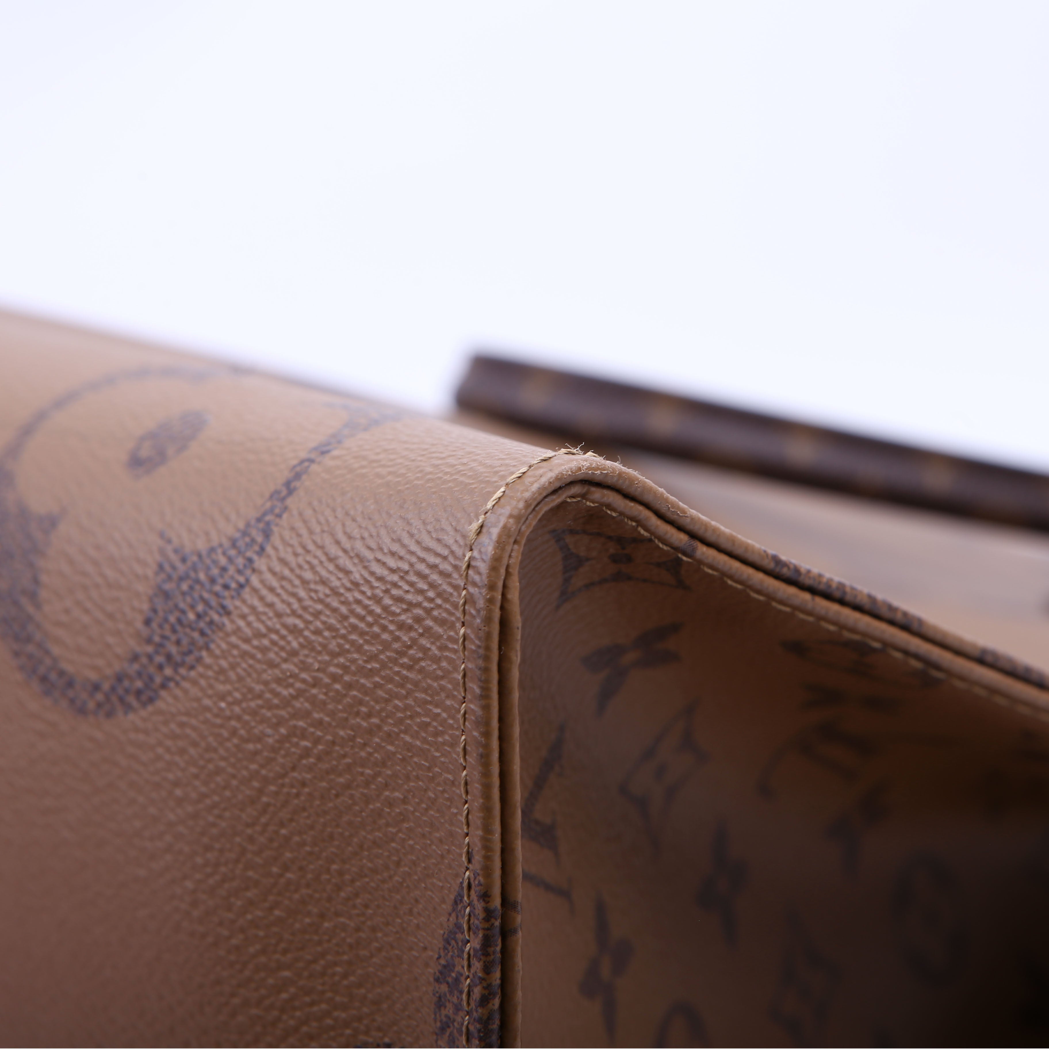 Louis Vuitton ONTHEGO GM Reverse Monogram
