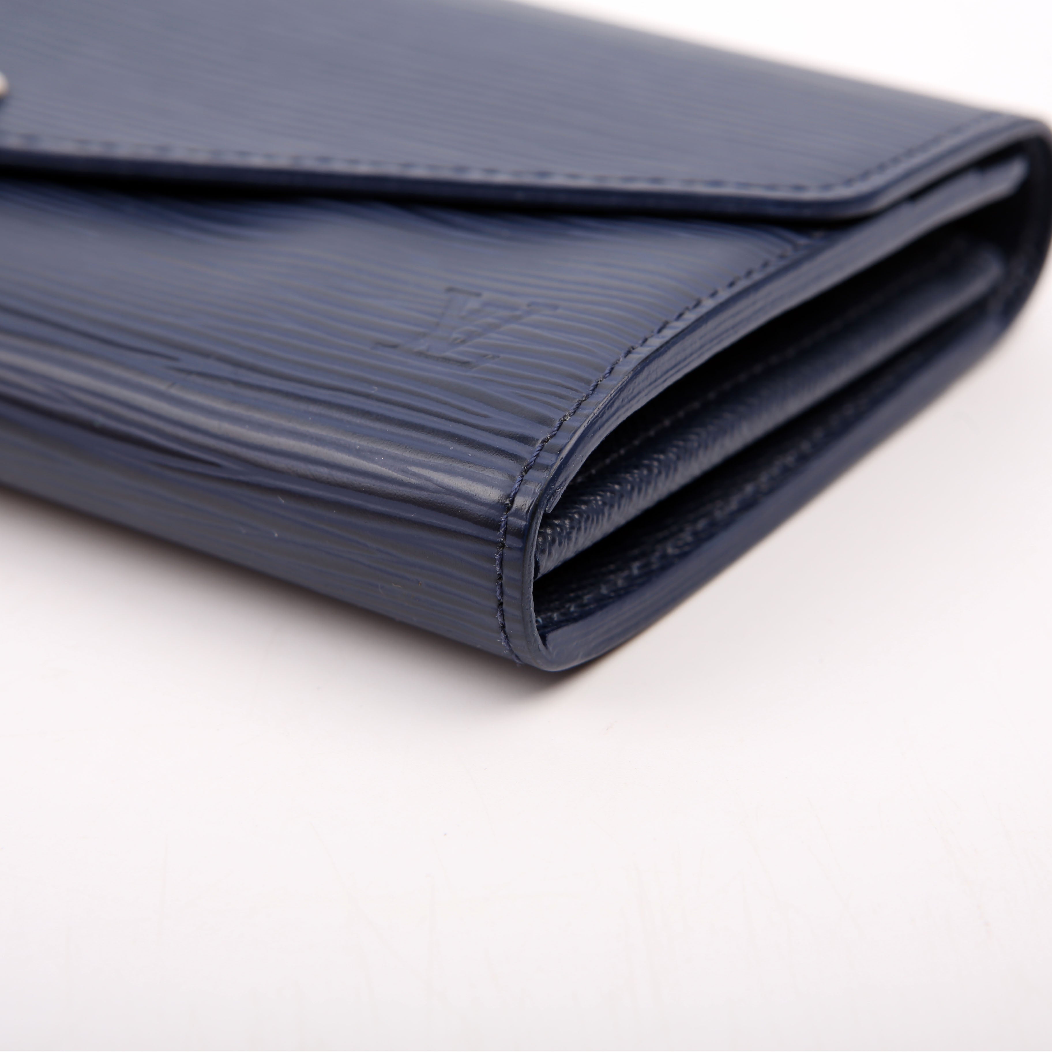 Louis Vuitton Sarah Wallet Epi Newer Navy