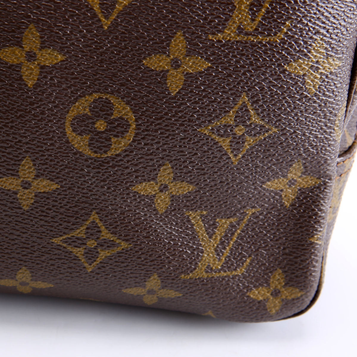 Louis Vuitton Trousse Toilette 23 Monogram