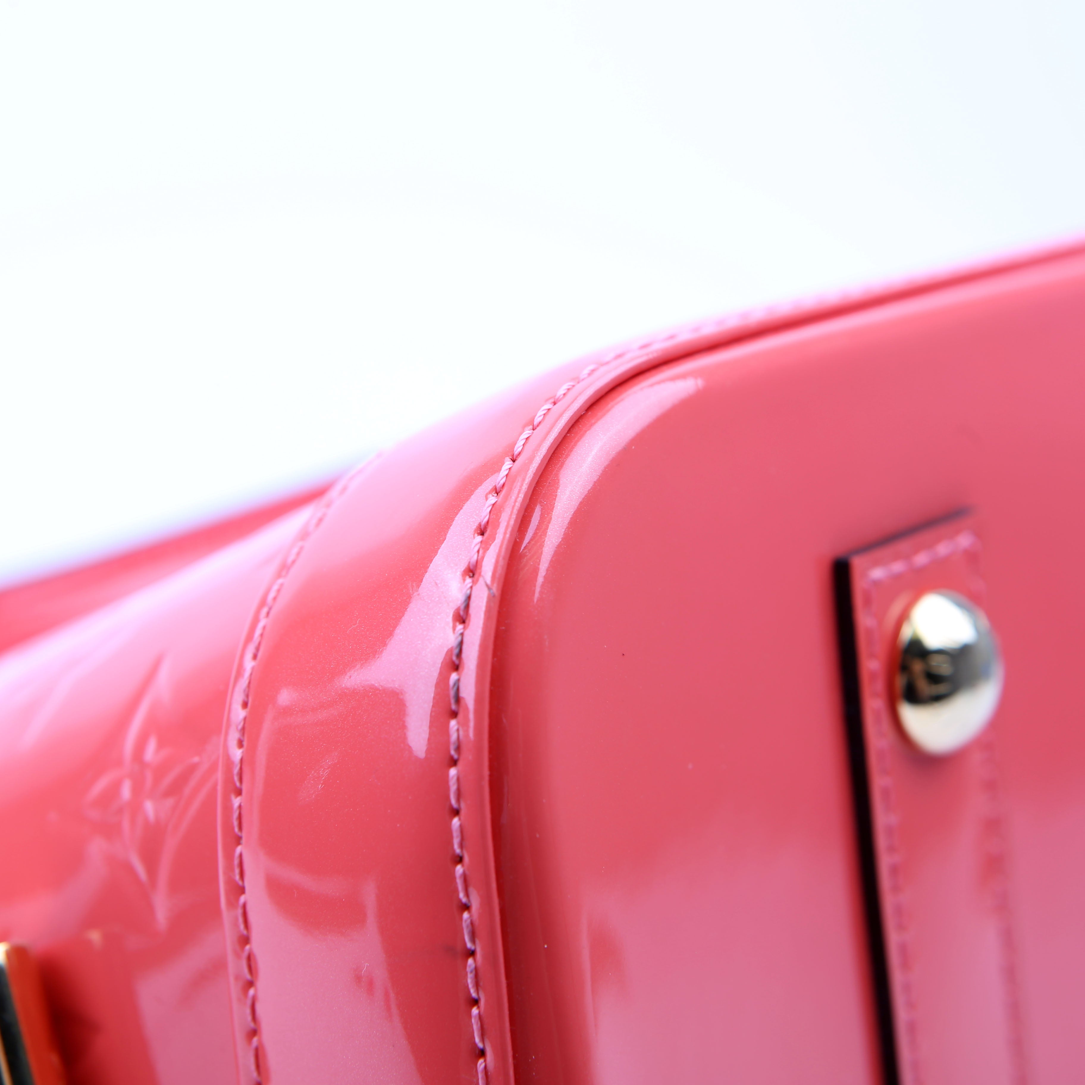 Louis Vuitton Alma PM Vernis Salmon