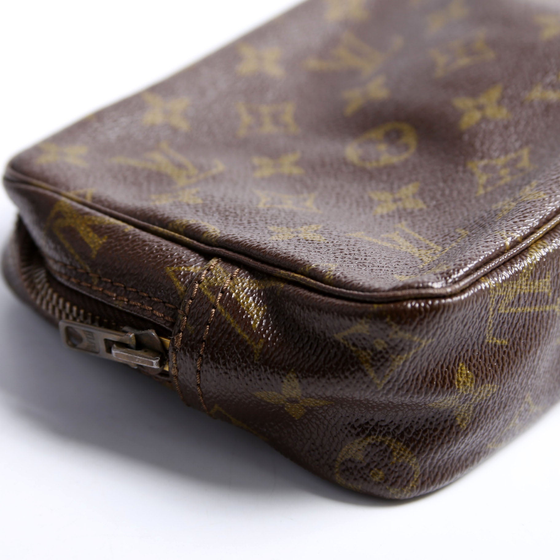 Louis Vuitton Trousse Toilette 23 Monogram
