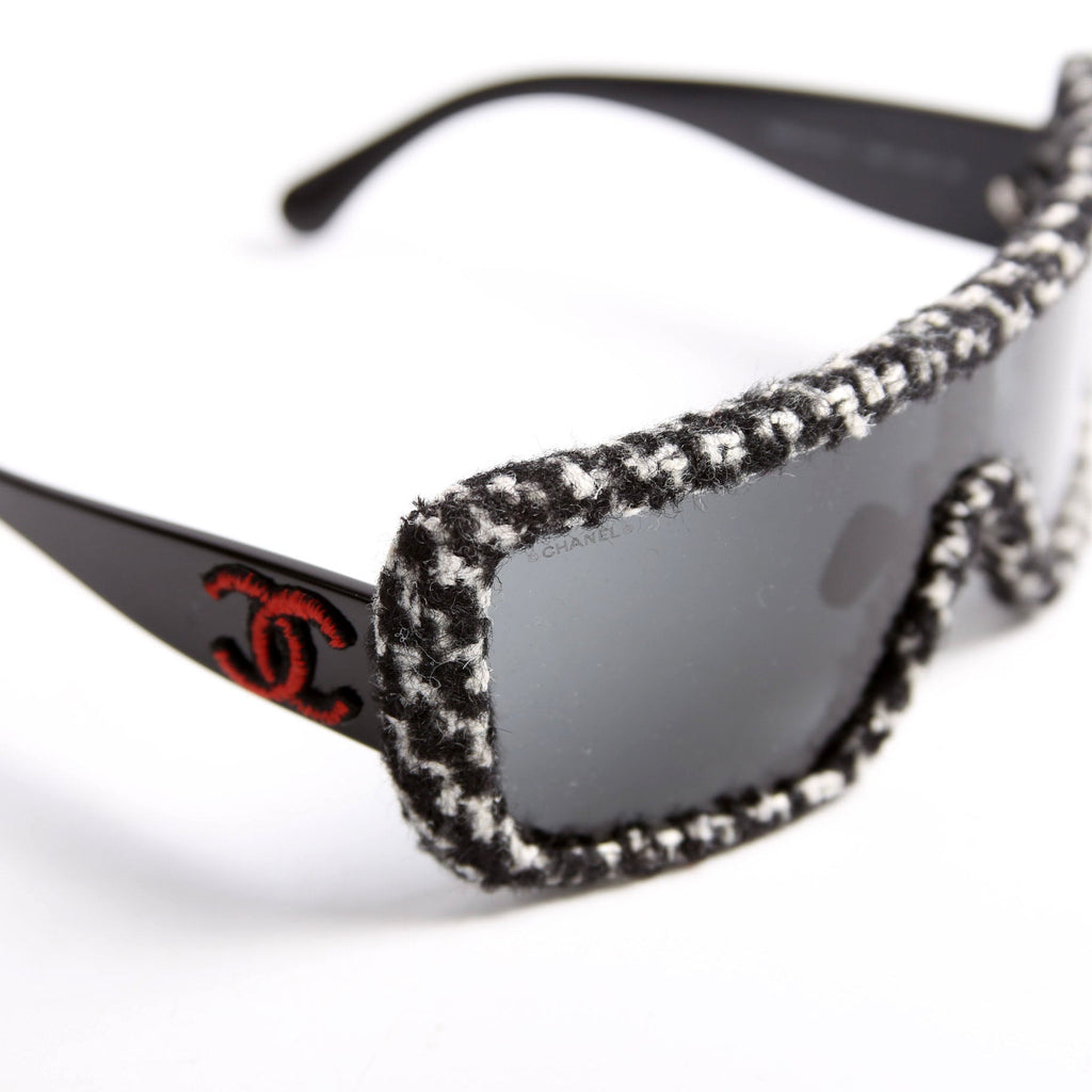 Chanel 71367 Shield Acetate Tweed