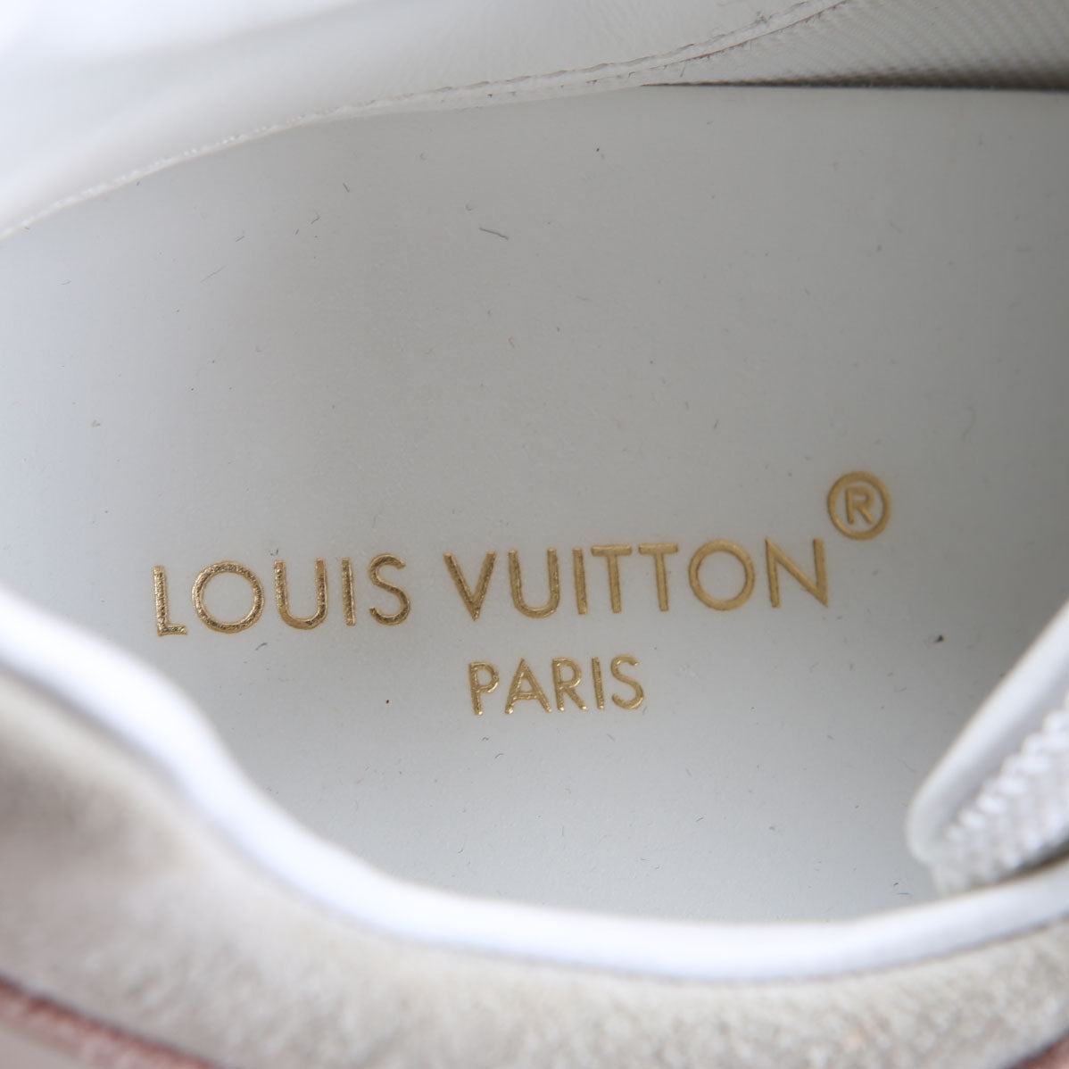 Louis Vuitton Run Away Sneakers Size 37 White/Blush