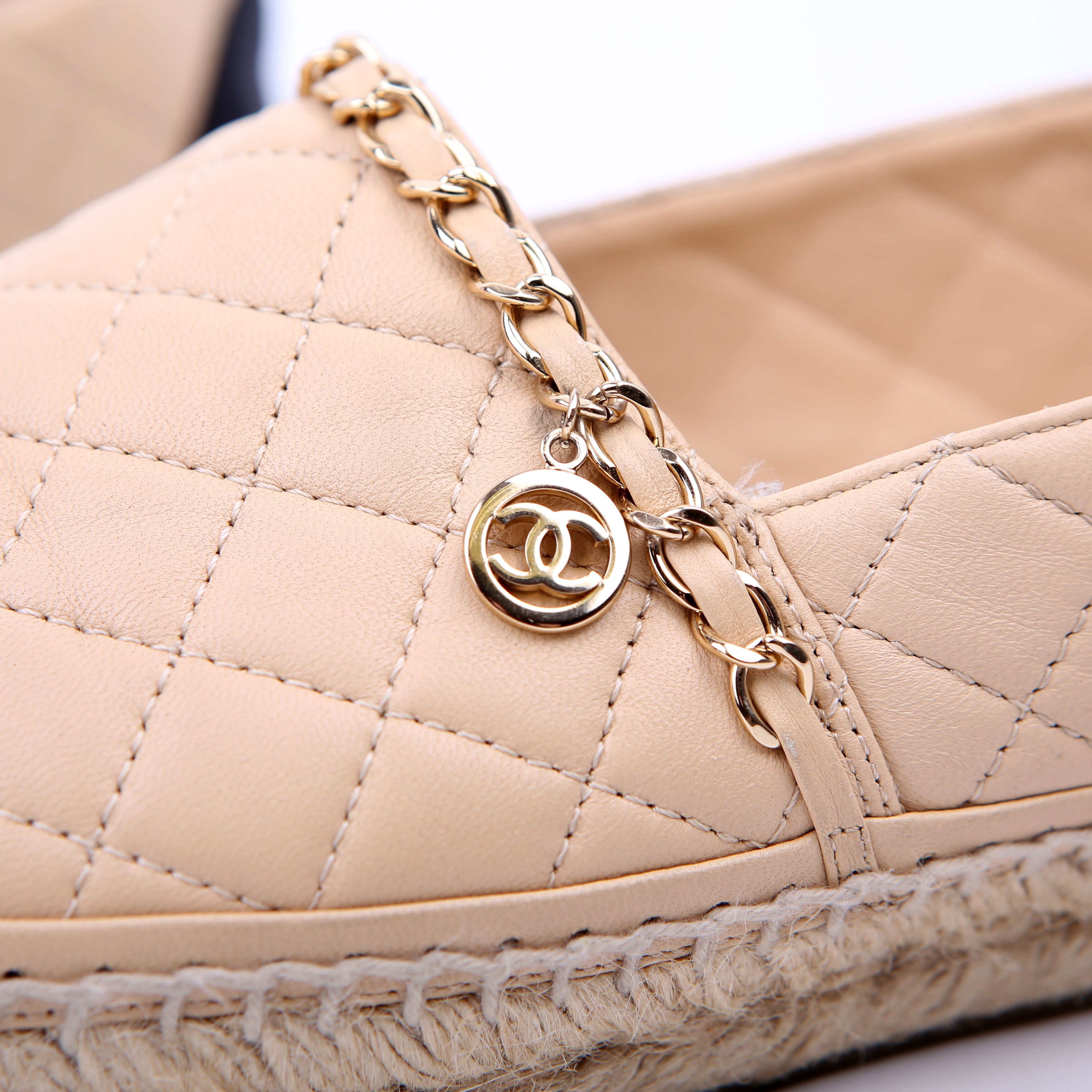 Chanel Cap Toe Quilted Espadrilles Size 38 Tan