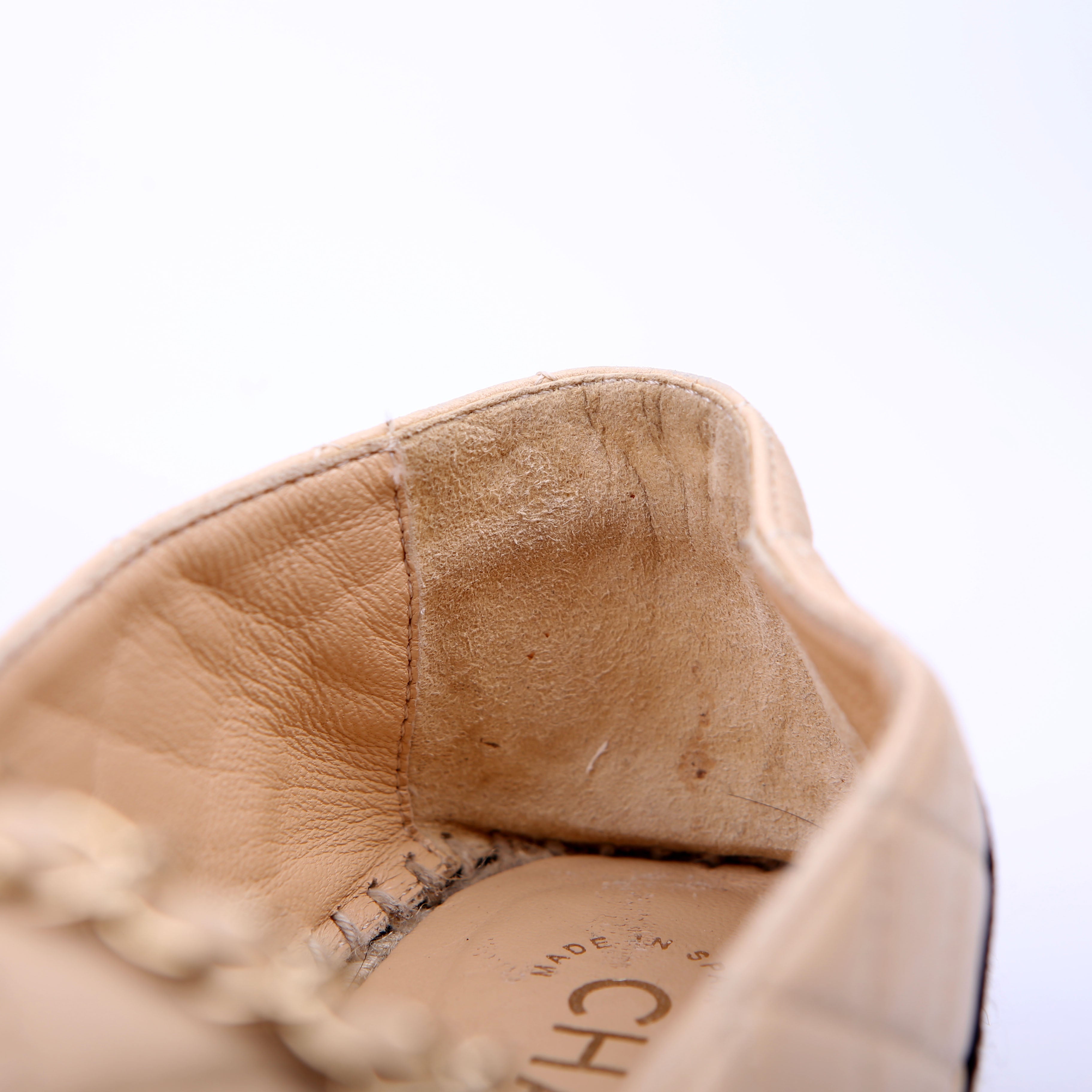 Chanel Cap Toe Quilted Espadrilles Size 38 Tan