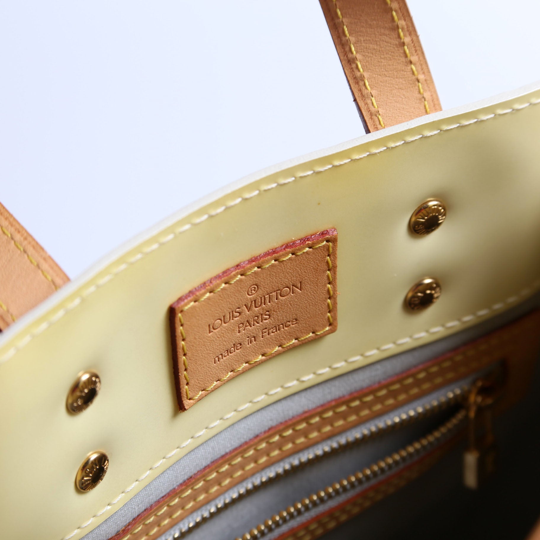 Louis Vuitton Reade PM Vernis Yellow