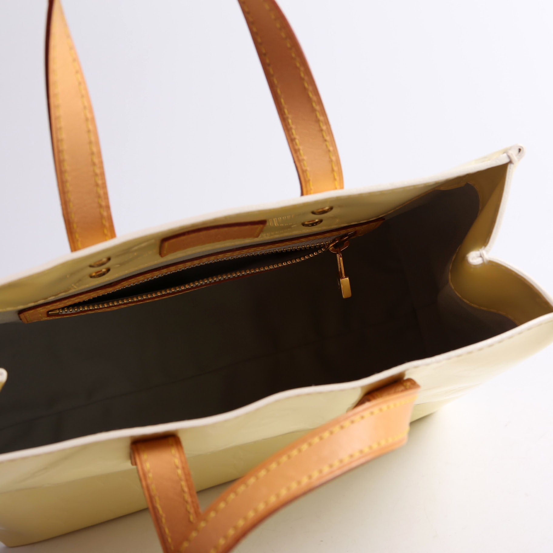Louis Vuitton Reade PM Vernis Yellow