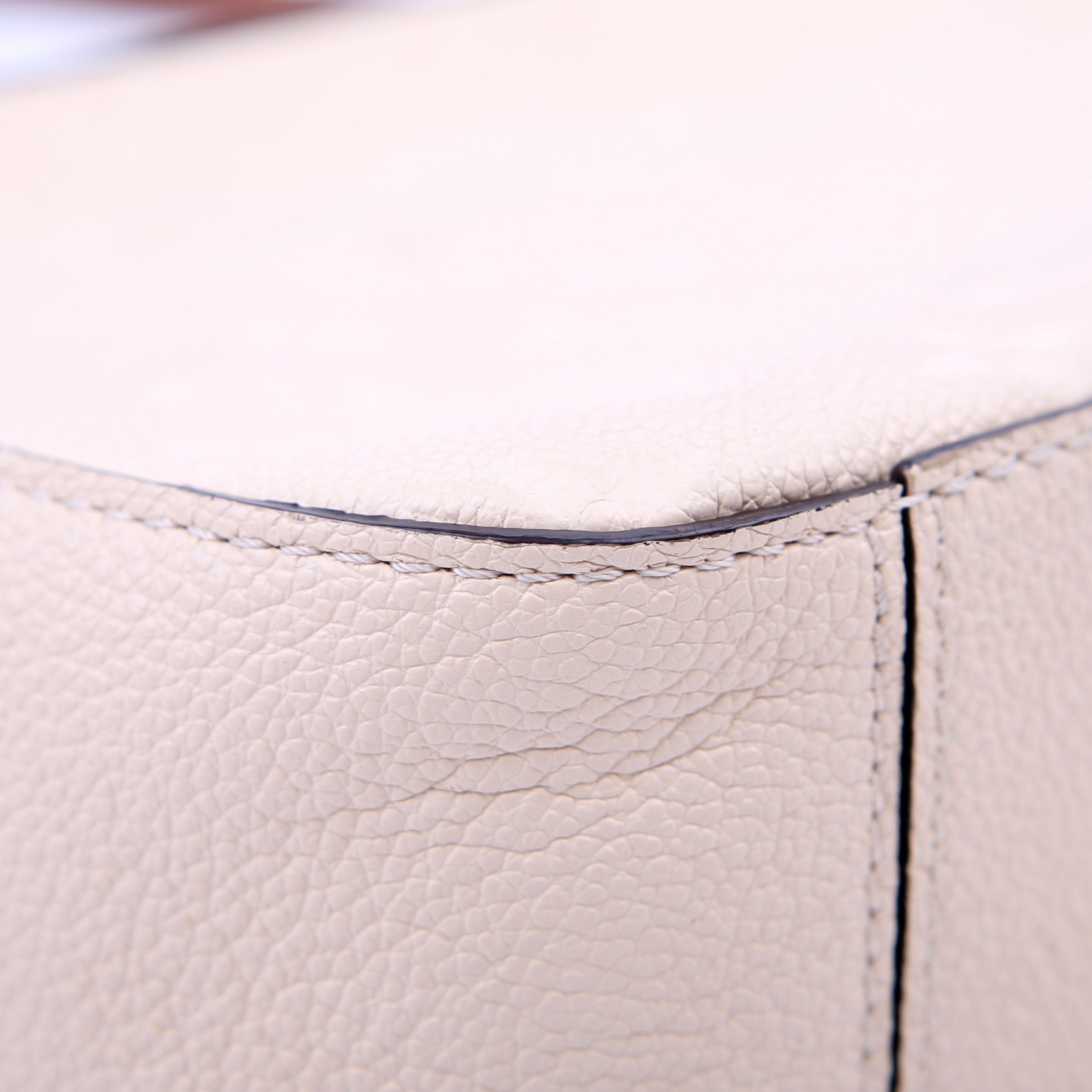 Louis Vuitton Saintonge Empreinte