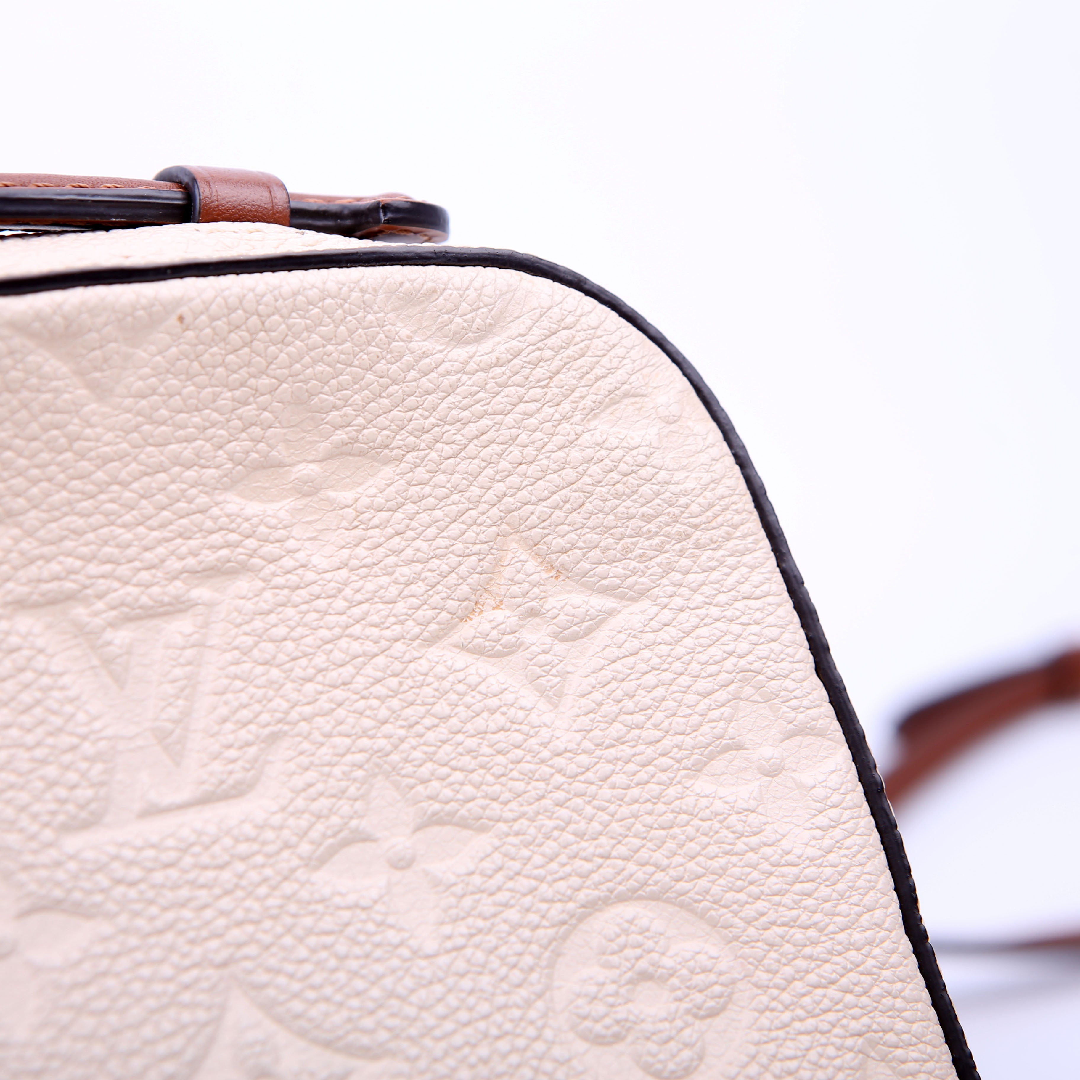 Louis Vuitton Saintonge Empreinte