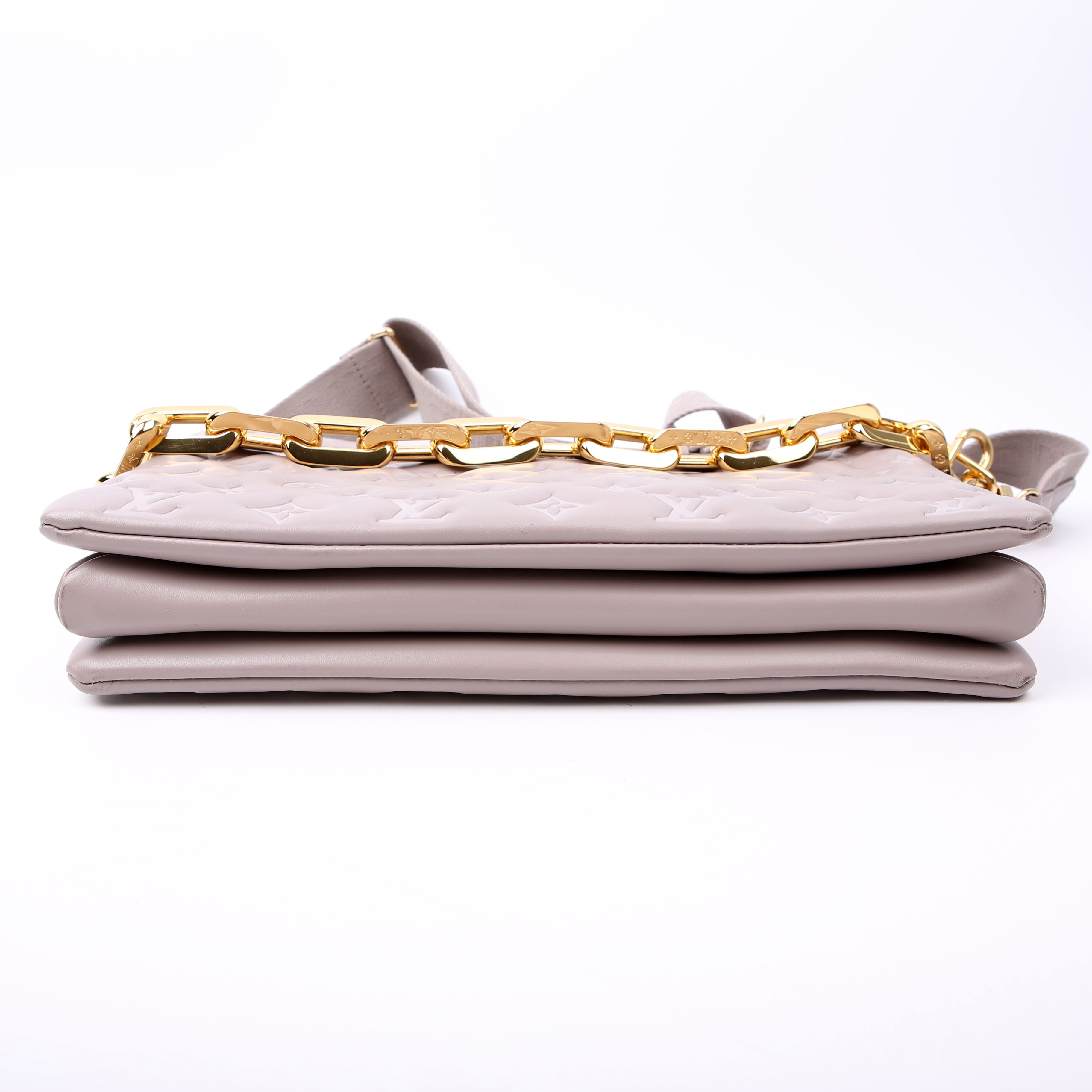 Louis Vuitton Coussin MM NV Lambskin Taupe