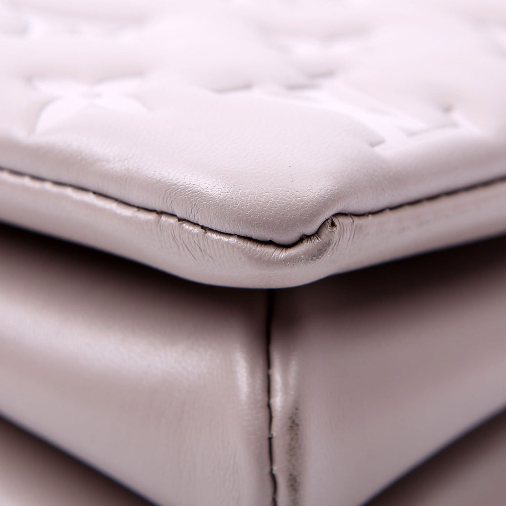 Louis Vuitton Coussin MM NV Lambskin Taupe