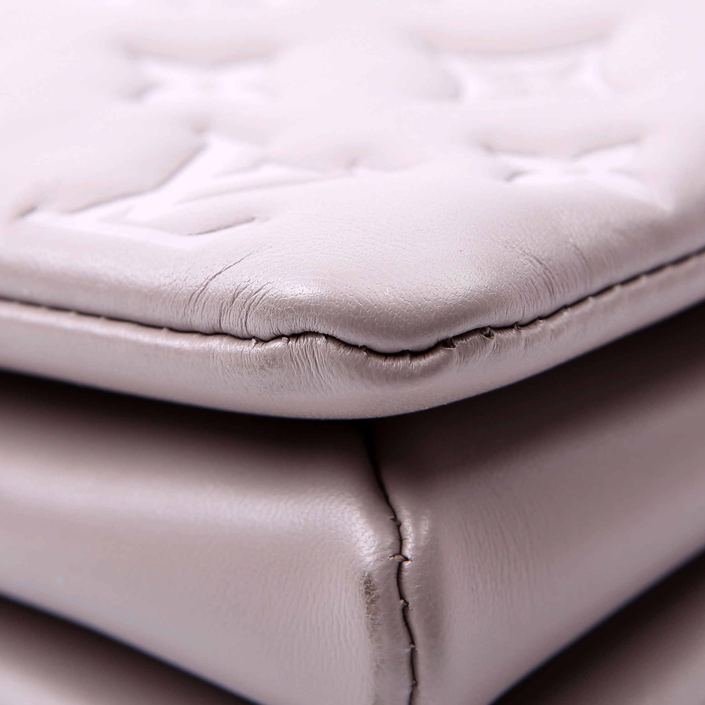 Louis Vuitton Coussin MM NV Lambskin Taupe