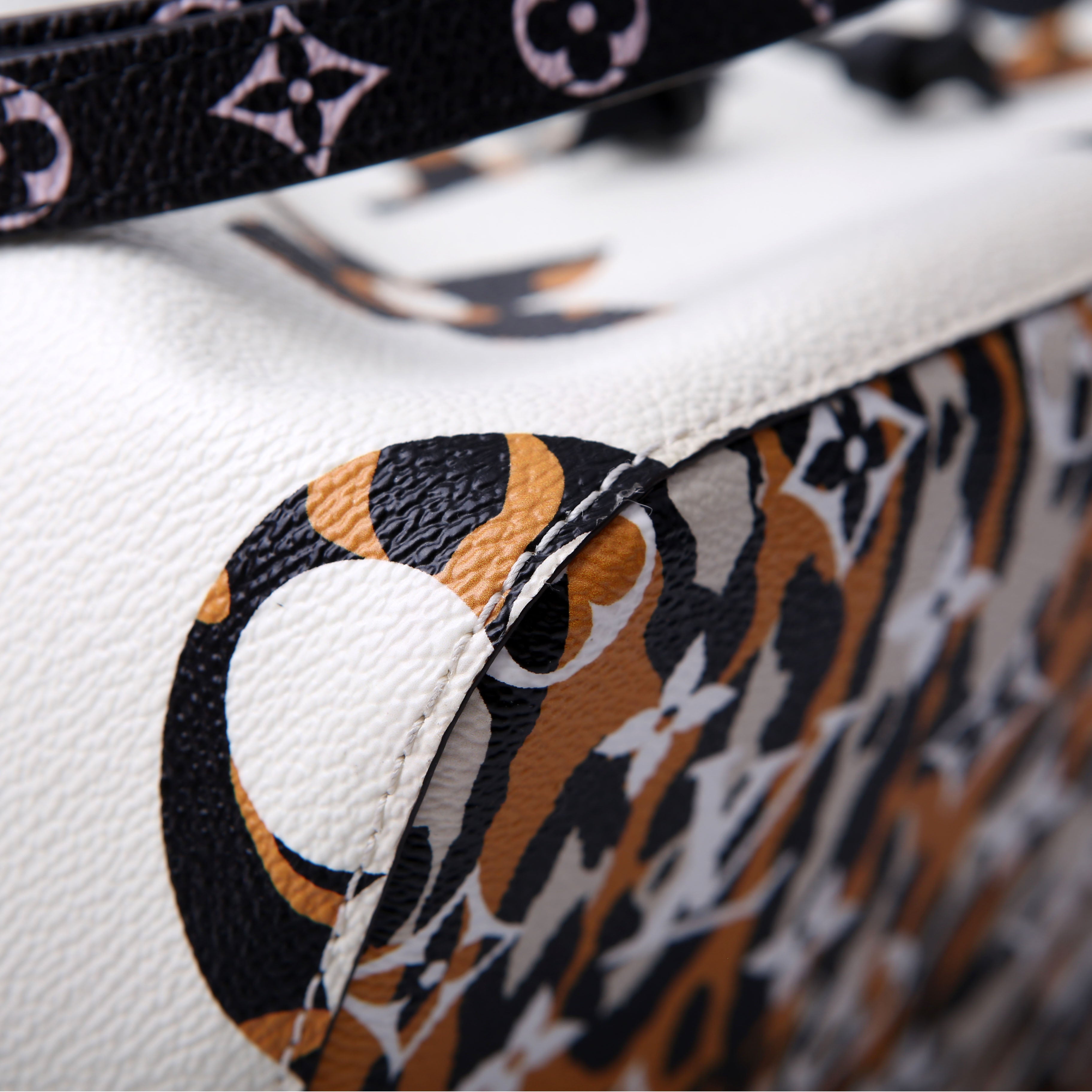 Louis Vuitton Neonoe Jungle White