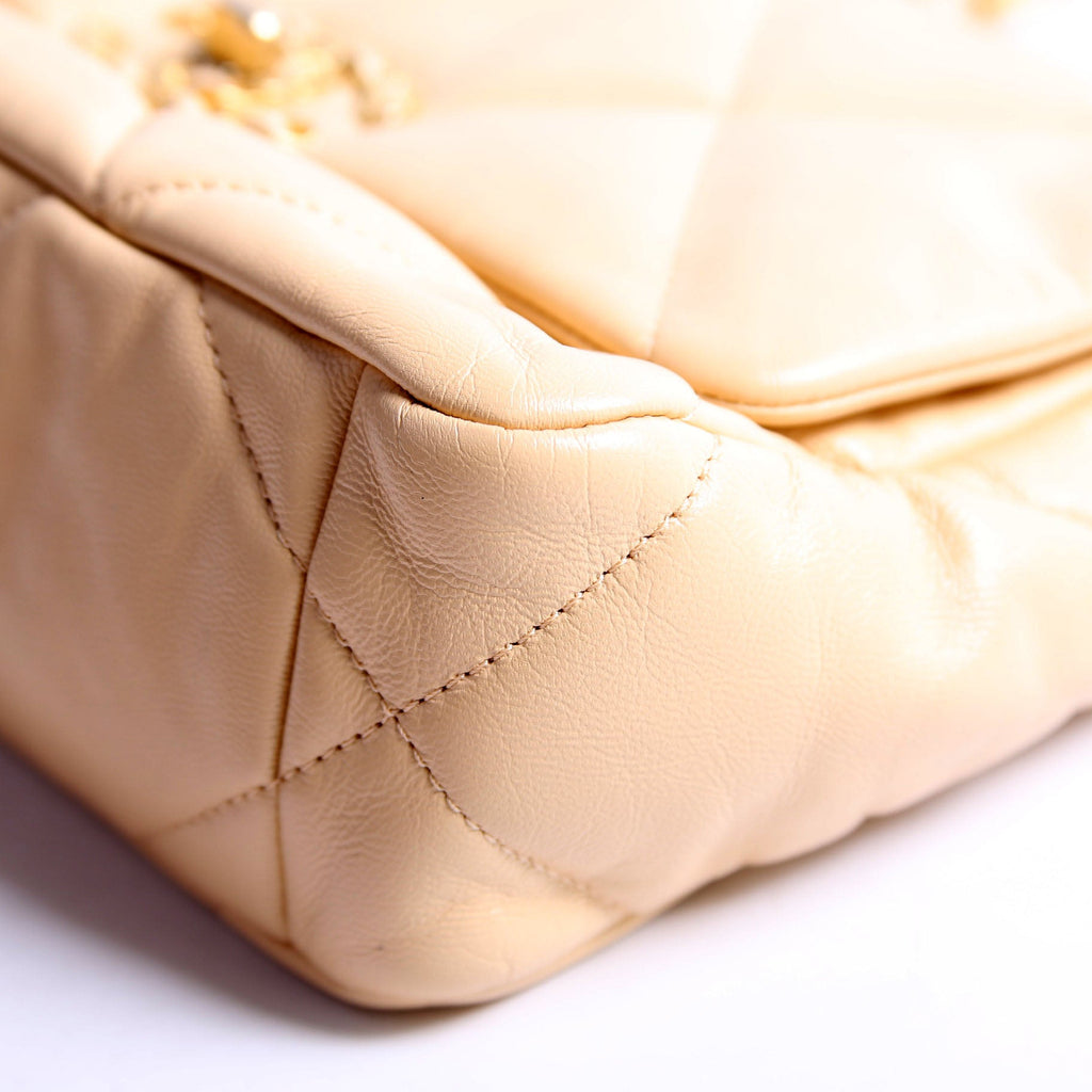 Chanel Quilted Goatskin 19 Medium Flap 30M Tan