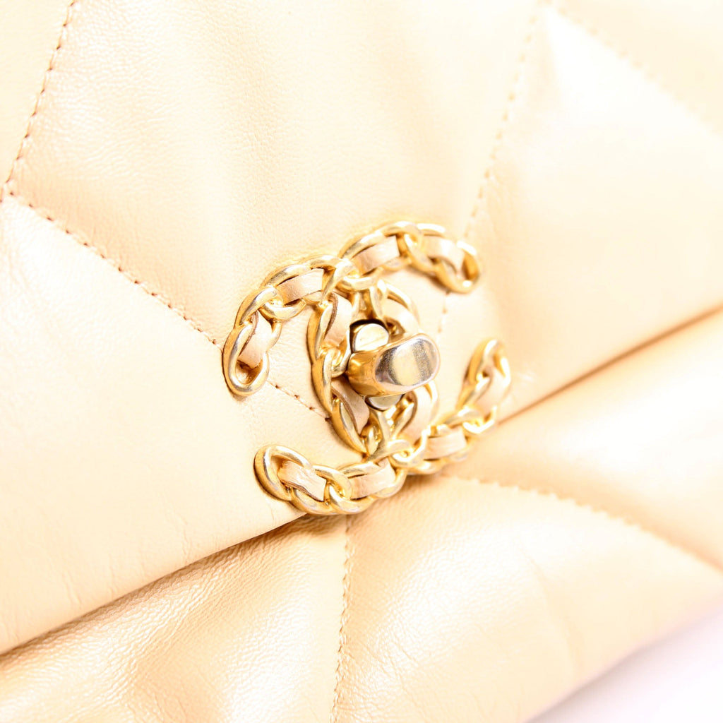 Chanel Quilted Goatskin 19 Medium Flap 30M Tan