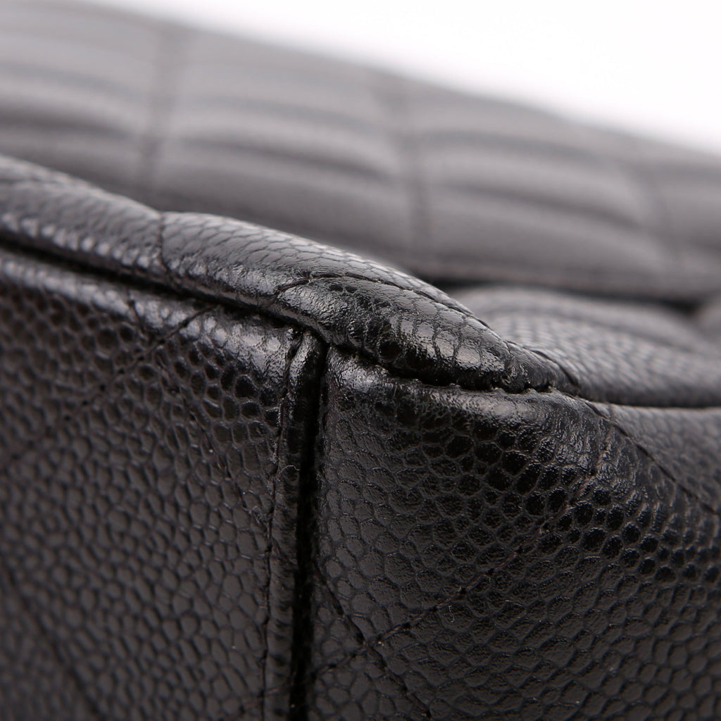 Chanel Classic Flap Maxi Caviar 15M Black