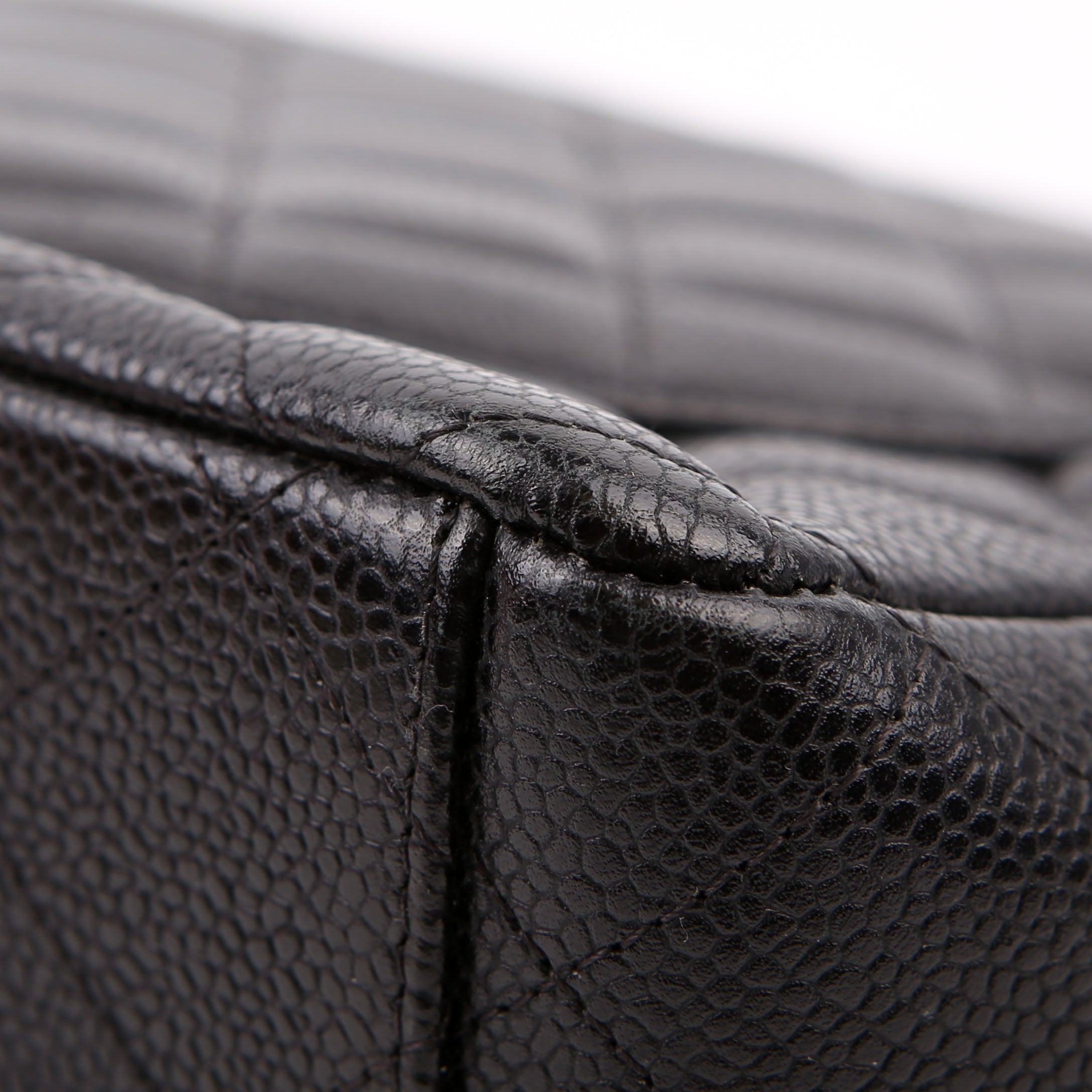 Chanel Classic Flap Maxi Caviar 15M Black