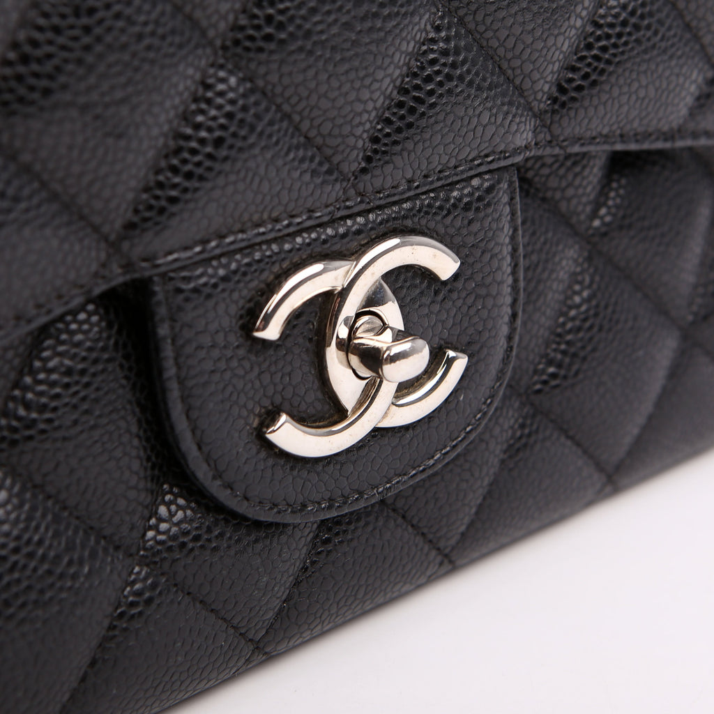 Chanel Classic Flap Maxi Caviar 15M Black