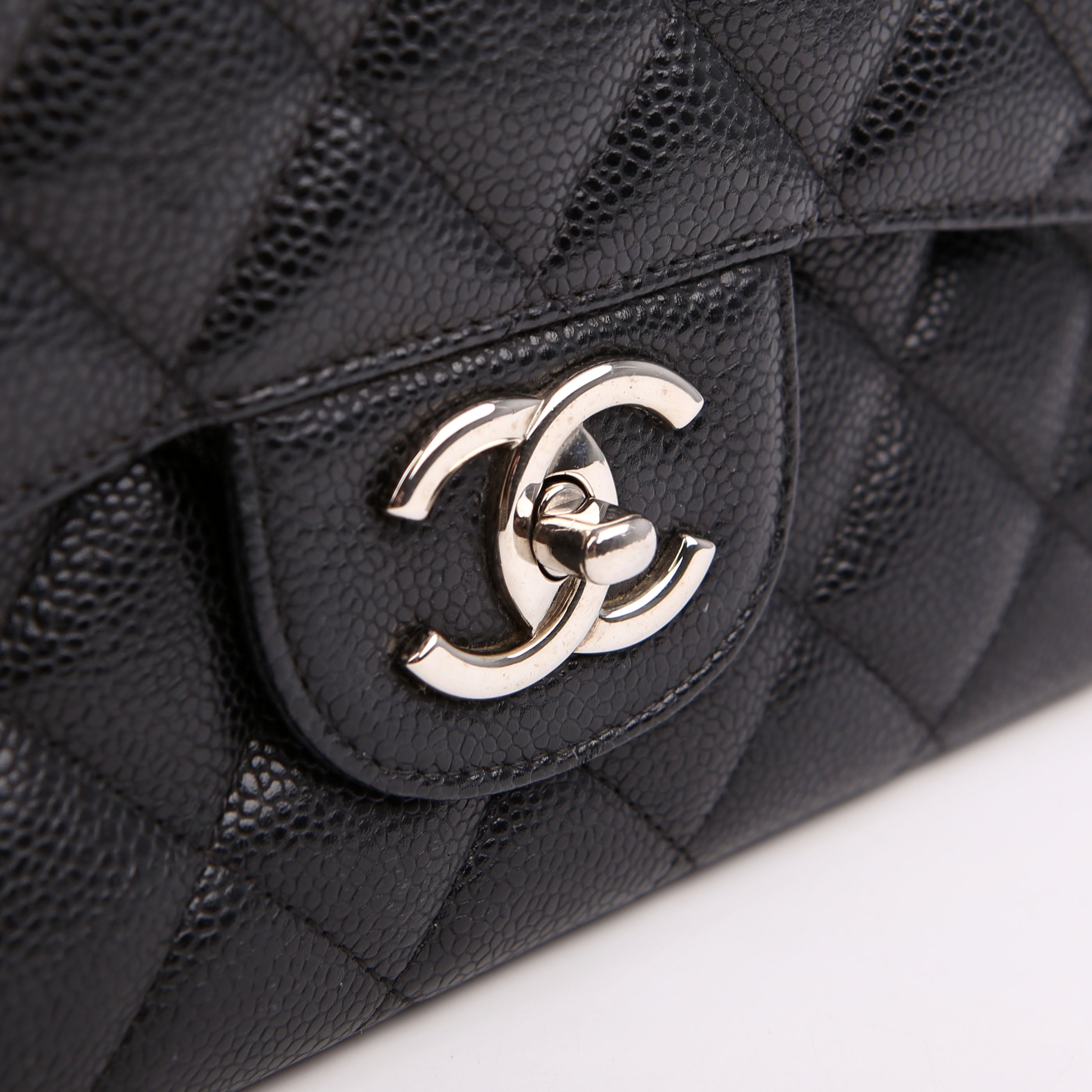 Chanel Classic Flap Maxi Caviar 15M Black