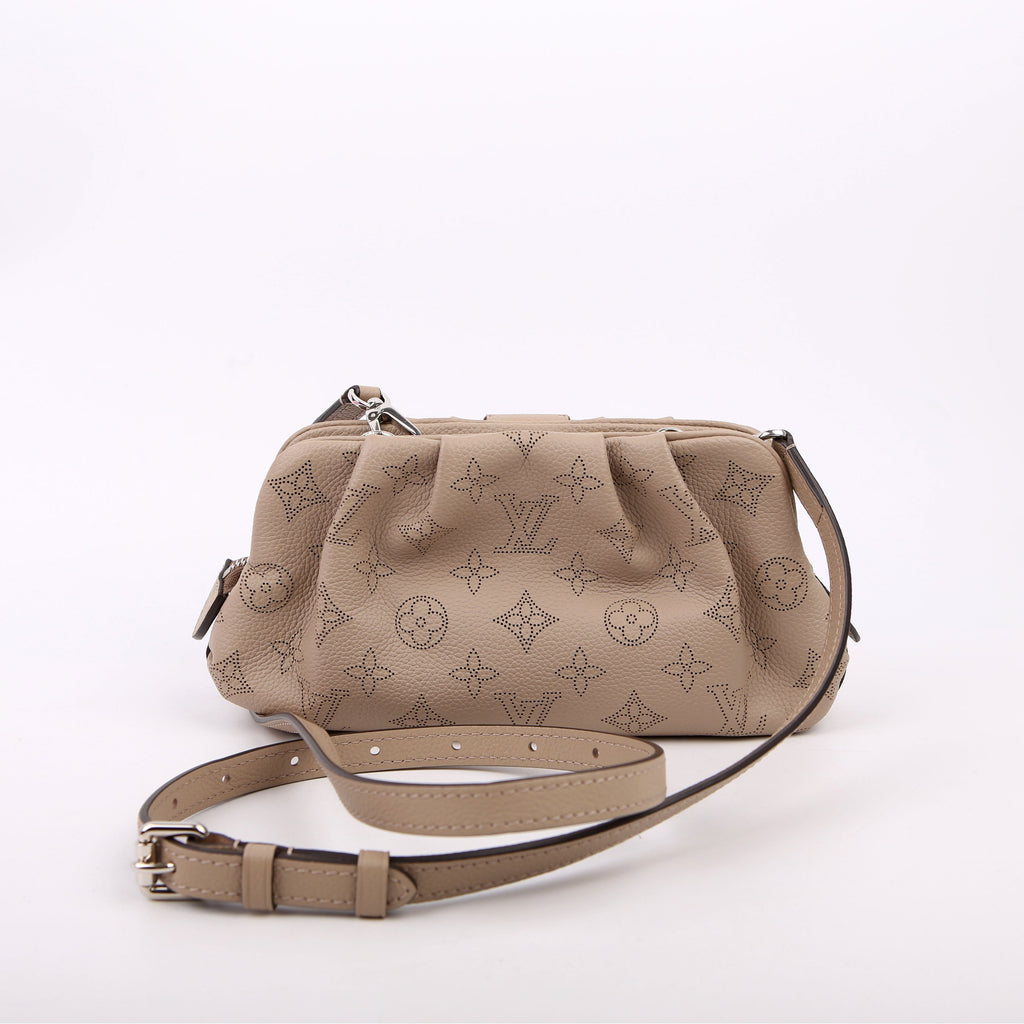 Louis Vuitton Scala Pouch Mini Mahina Turtledove